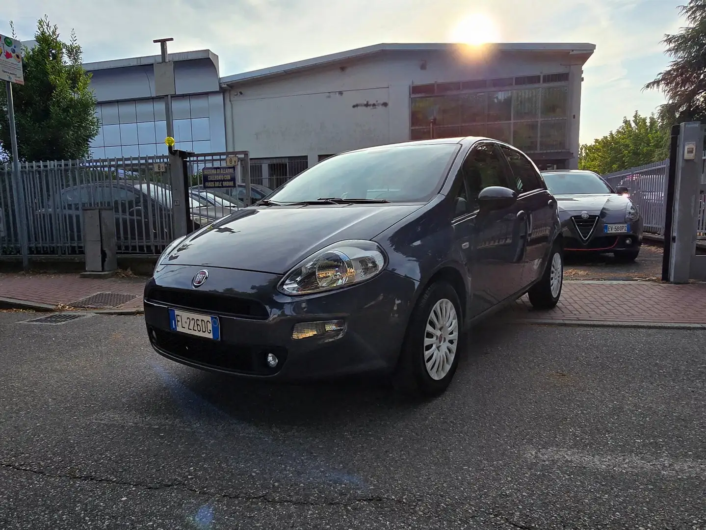 Fiat Punto Punto 5p 1.4 Easypower Lounge Gpl OK NEOPATENTATI Gris - 1
