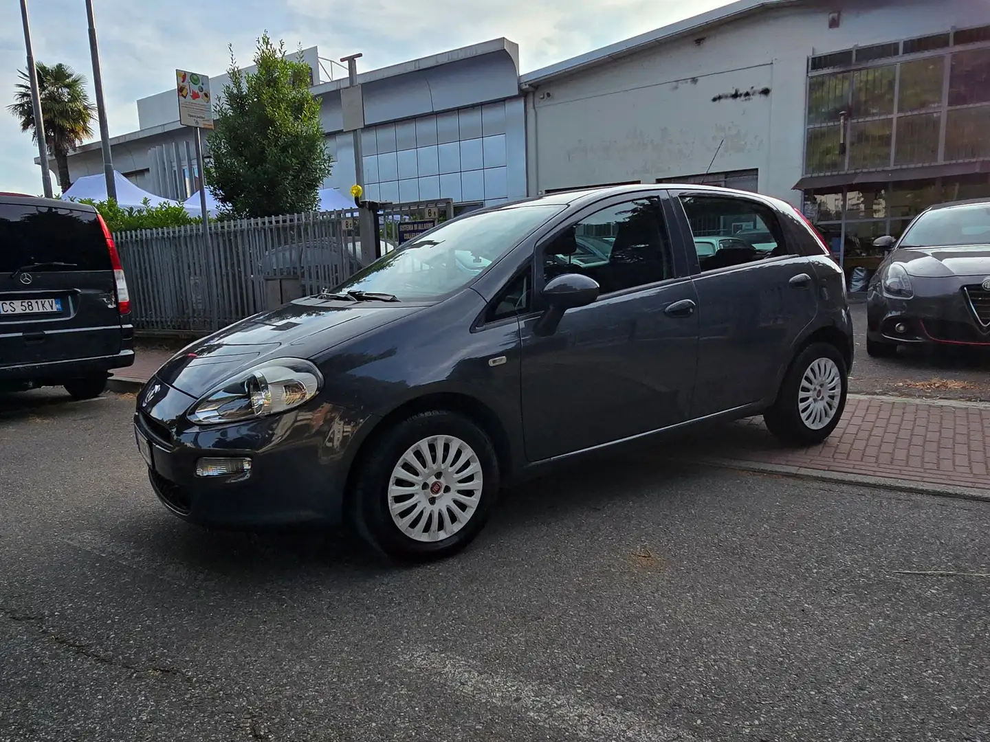Fiat Punto Punto 5p 1.4 Easypower Lounge Gpl OK NEOPATENTATI Gris - 2