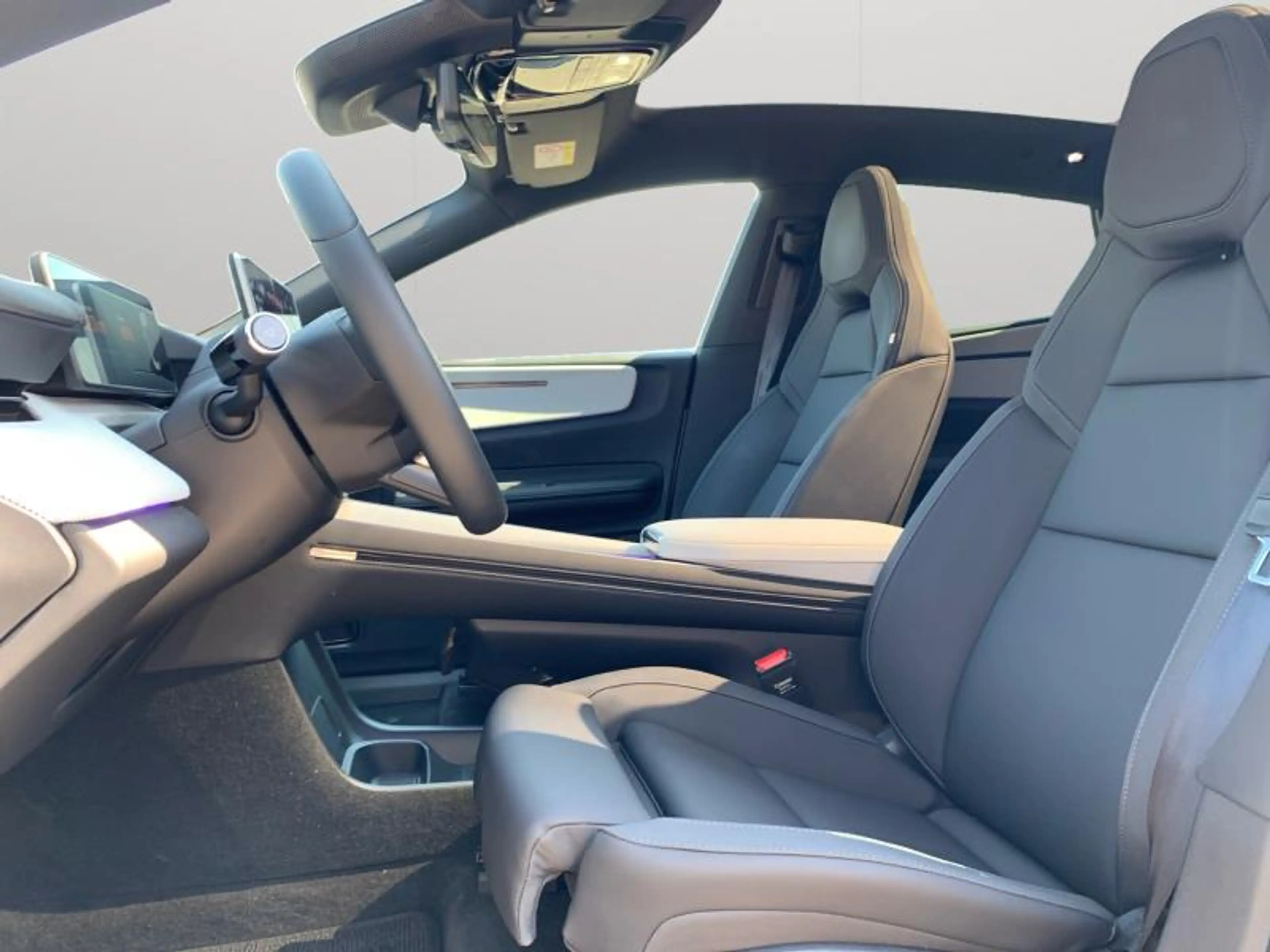Polestar 4 Long Range Single Motor MY25 — photo 7