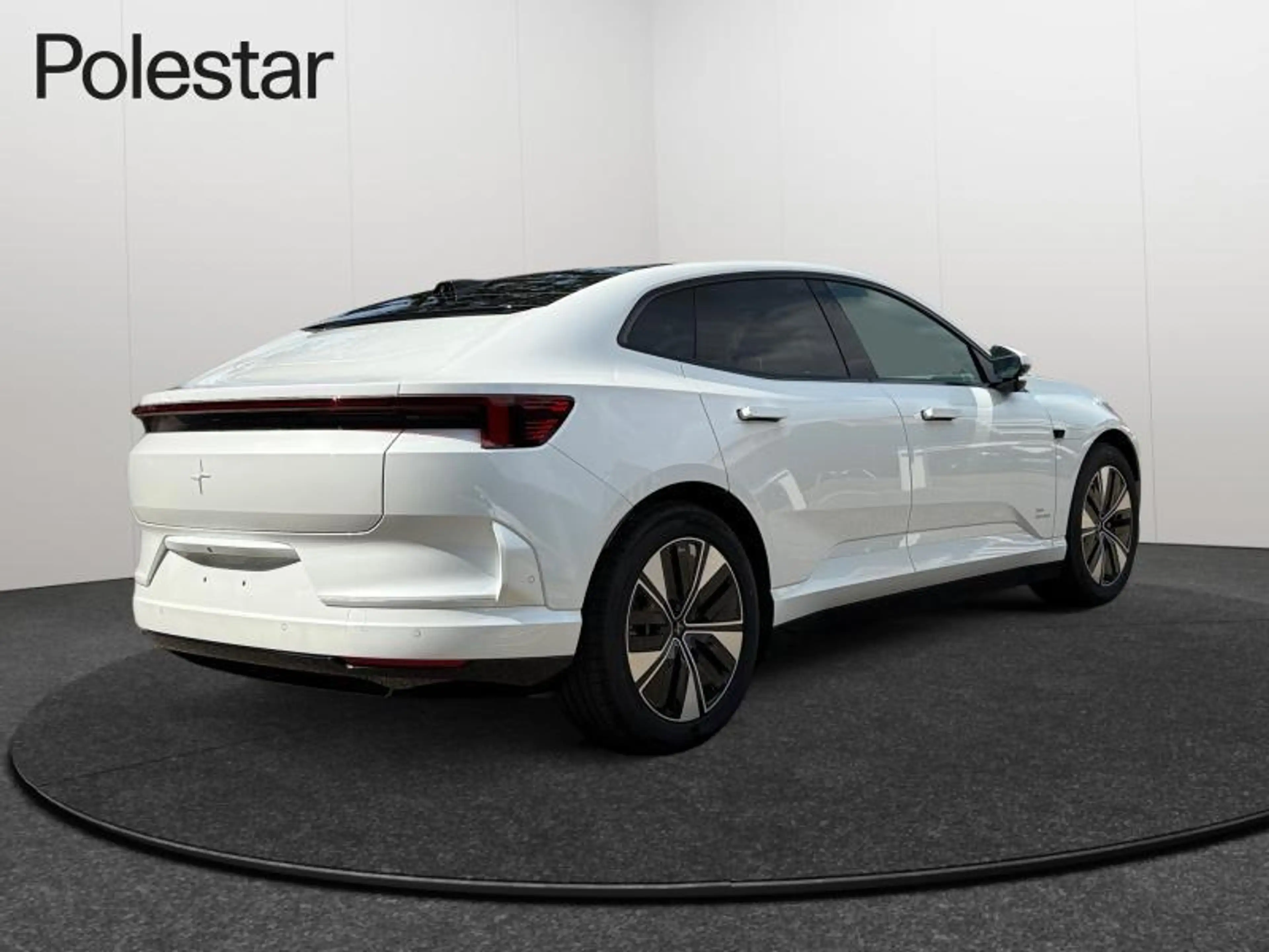 Polestar 4 Long Range Single Motor MY25 — photo 5