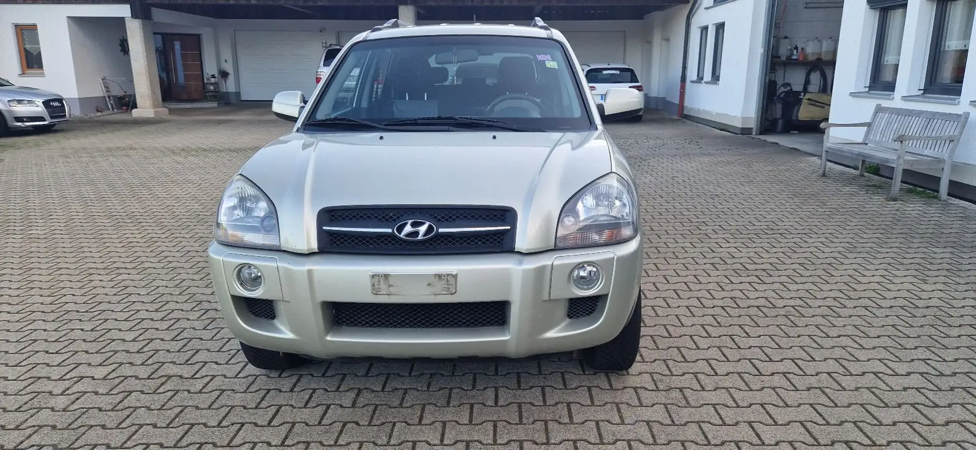 Hyundai TUCSON 2.0 GLS Silber - 2