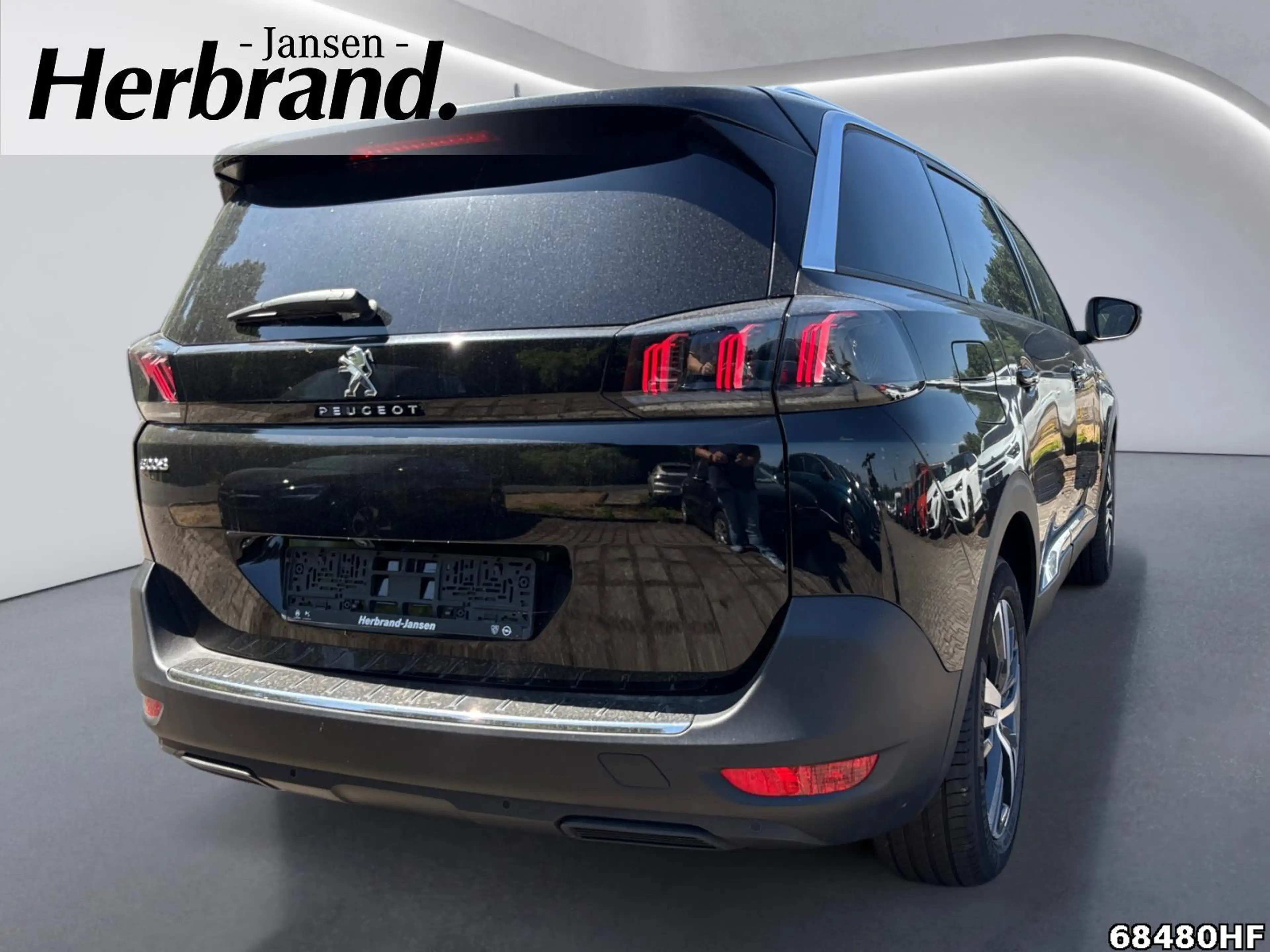 Peugeot 5008 1.2 Hybrid 136 Allure Pack — photo 3