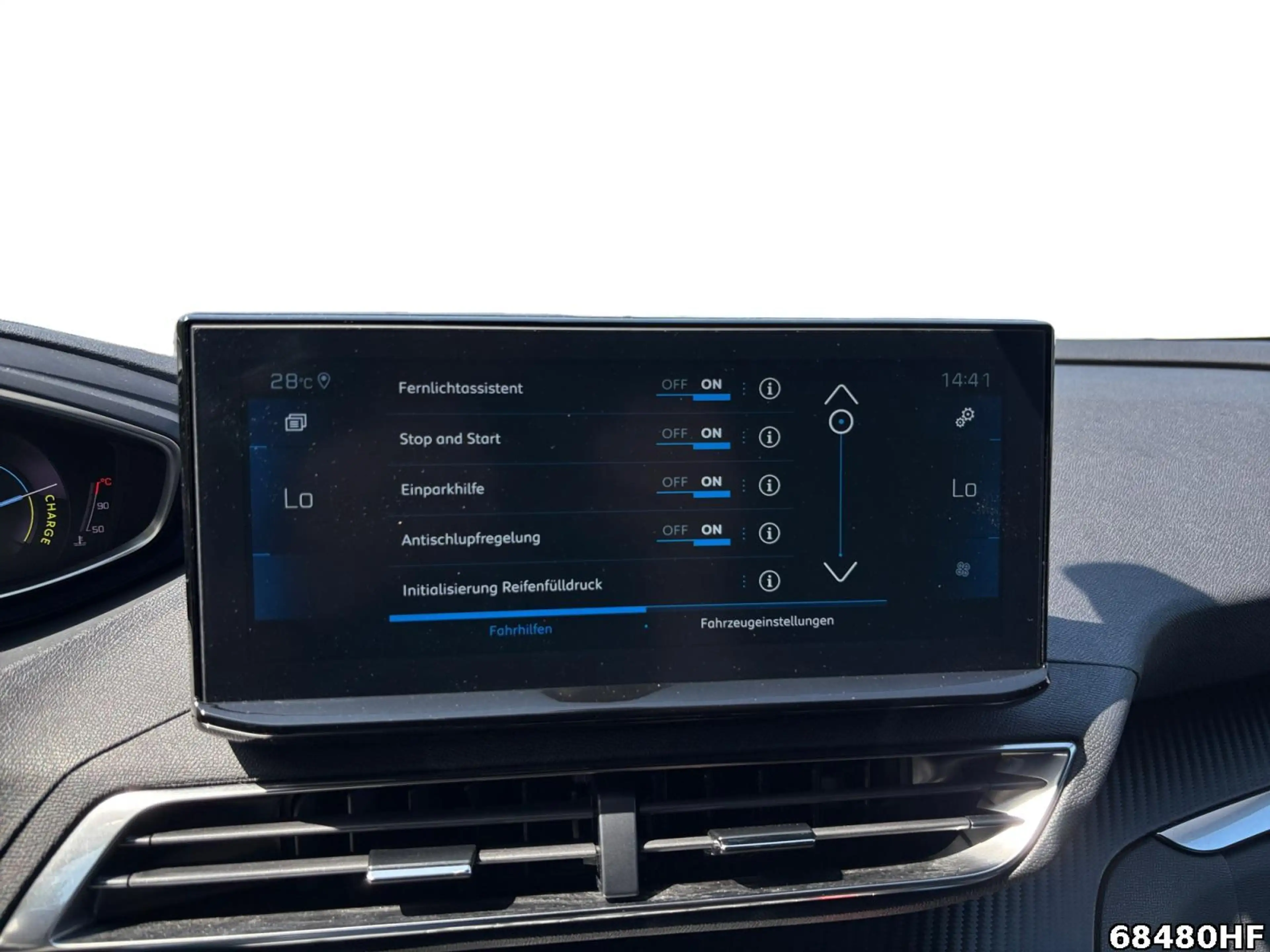Peugeot 5008 1.2 Hybrid 136 Allure Pack — photo 13