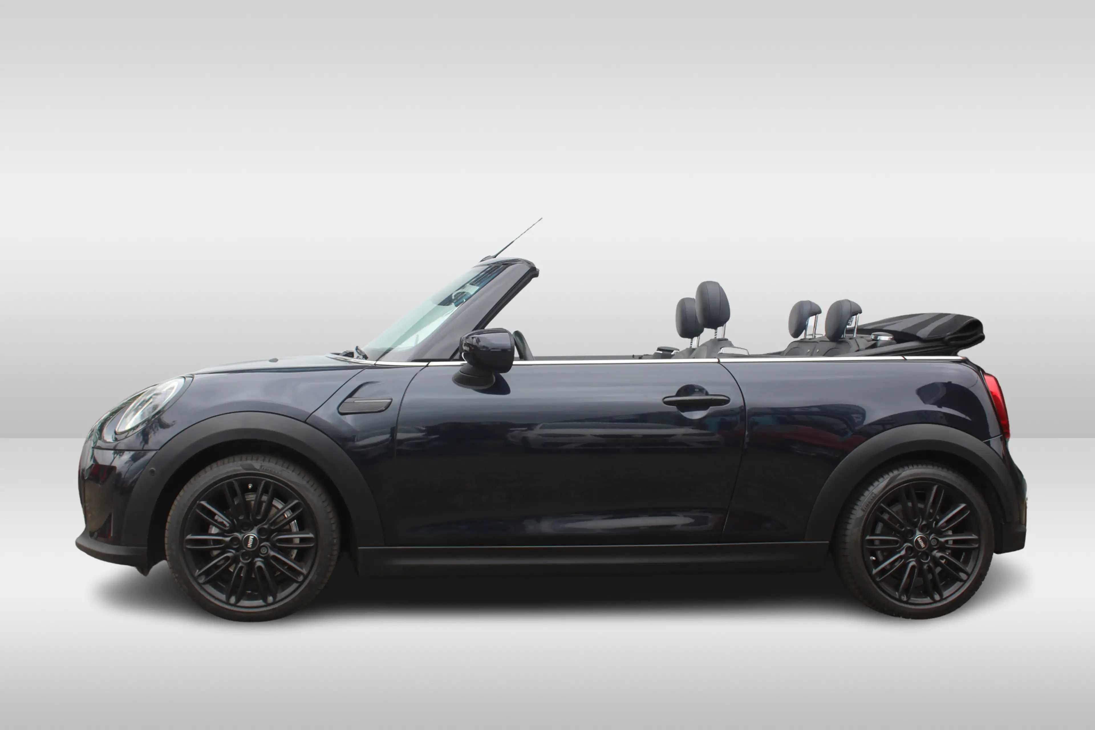 MINI Cooper Cabrio 1.5 Rockingham GT Stuur - en stoelverwarming l H/K — photo 3