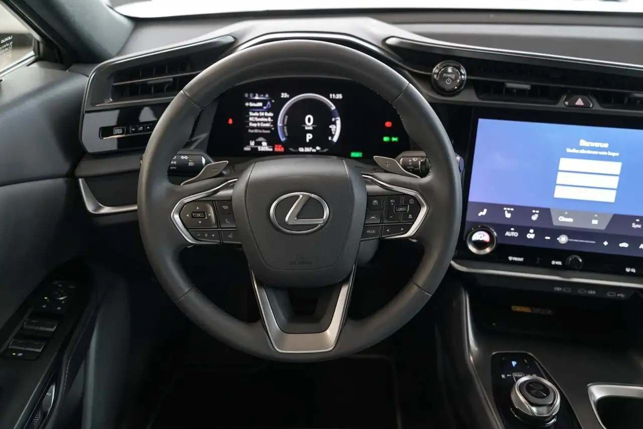 Lexus RZ снимка Lexus RZ
