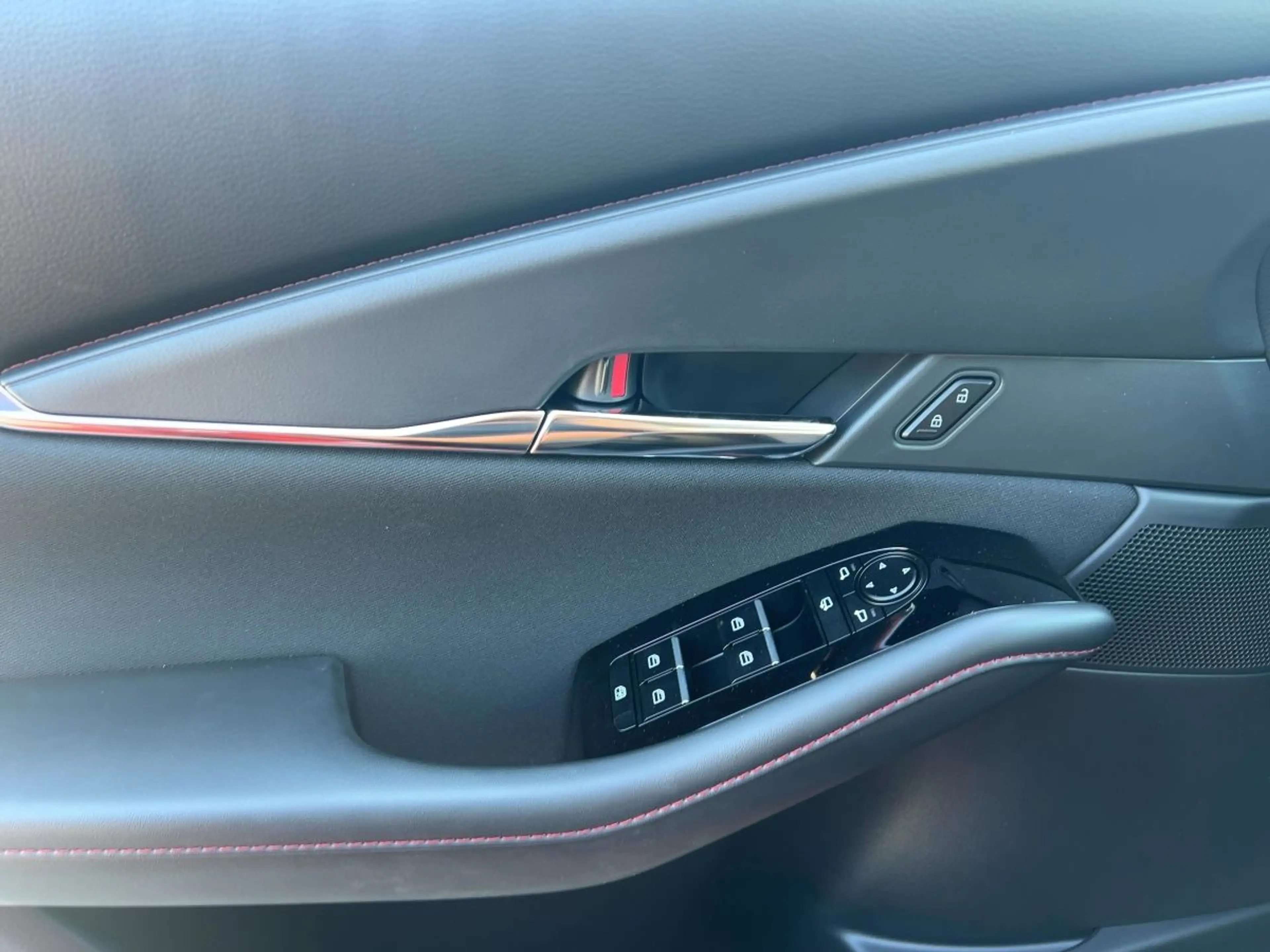 Mazda CX-30 G140 6AT 2WD HOMURA Carplay NAVI LED RFK — photo 15