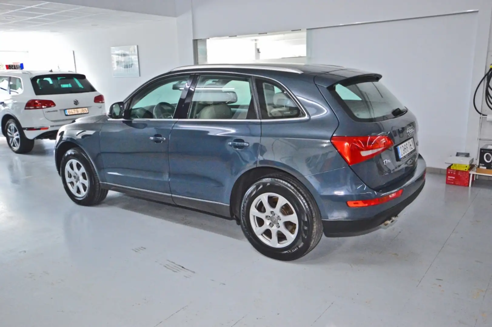 Audi Q5 2.0TDI quattro S-T 170 DPF Grijs - 2