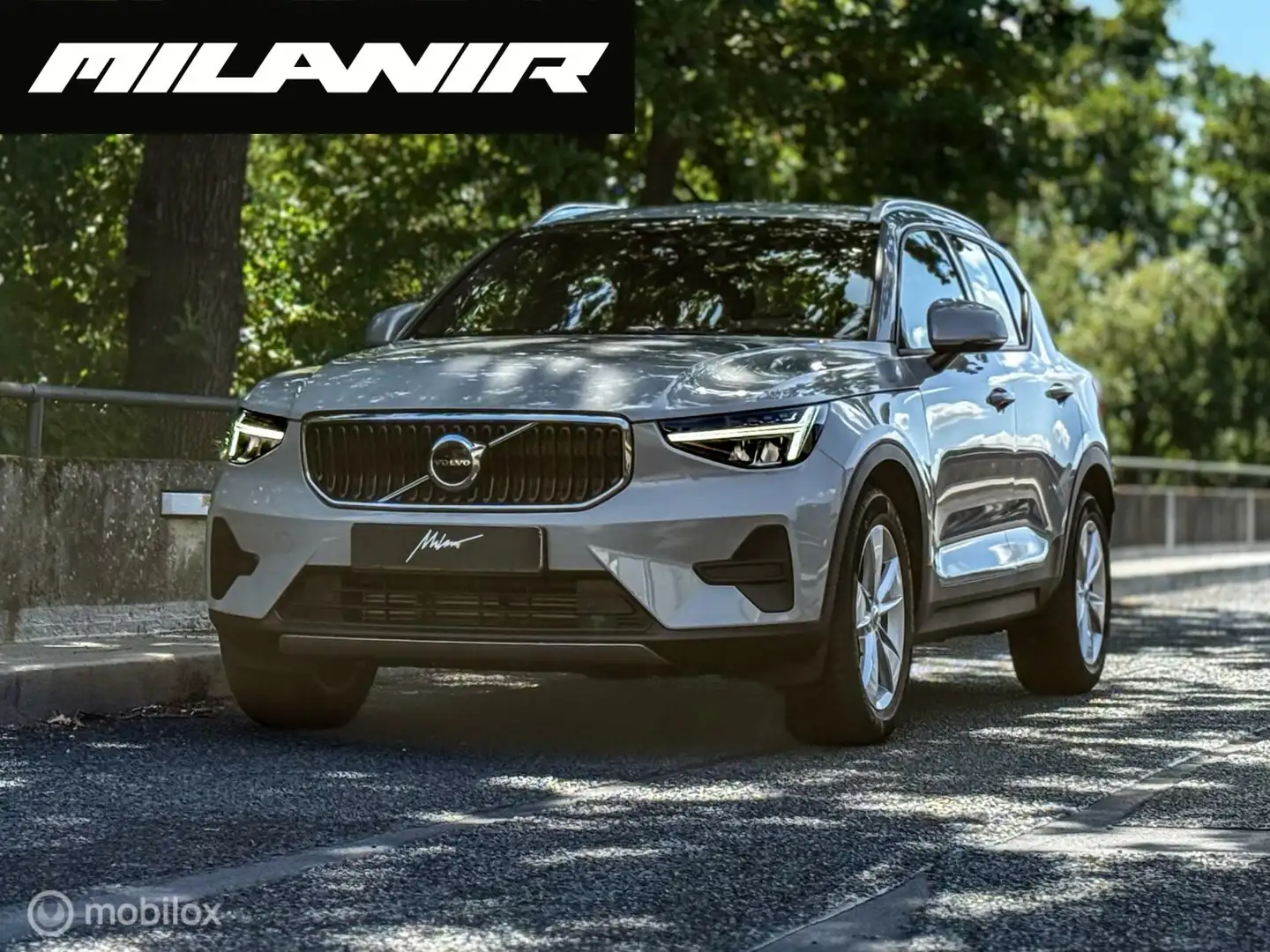 Volvo XC40 1.5 T2 Inscription | Fabrieksgarantie | CarPlay Grijs - 1