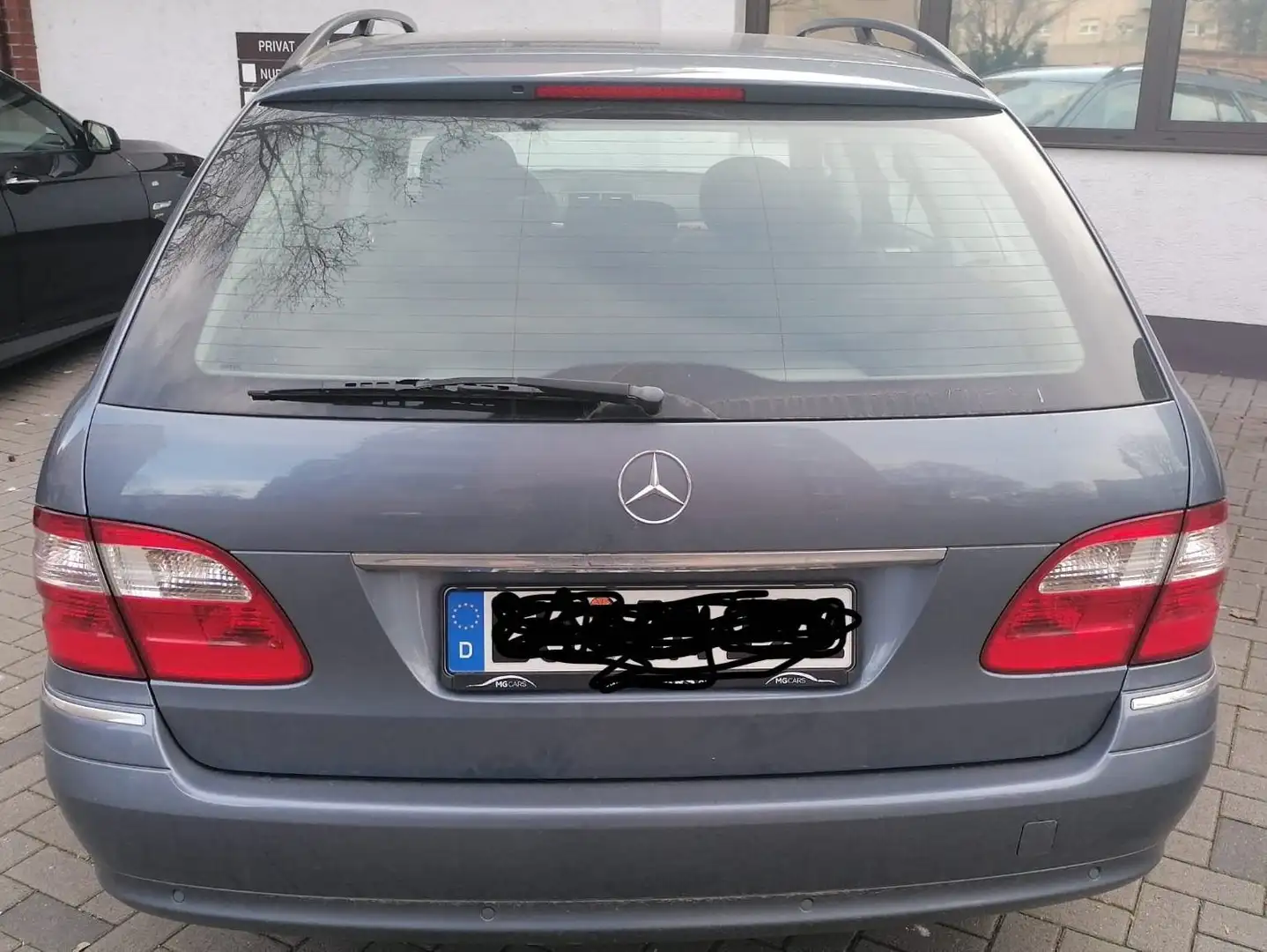 Mercedes-Benz E 200 T Kompressor Automatik werkstattgepfl. 140tkm PDC Grau - 2