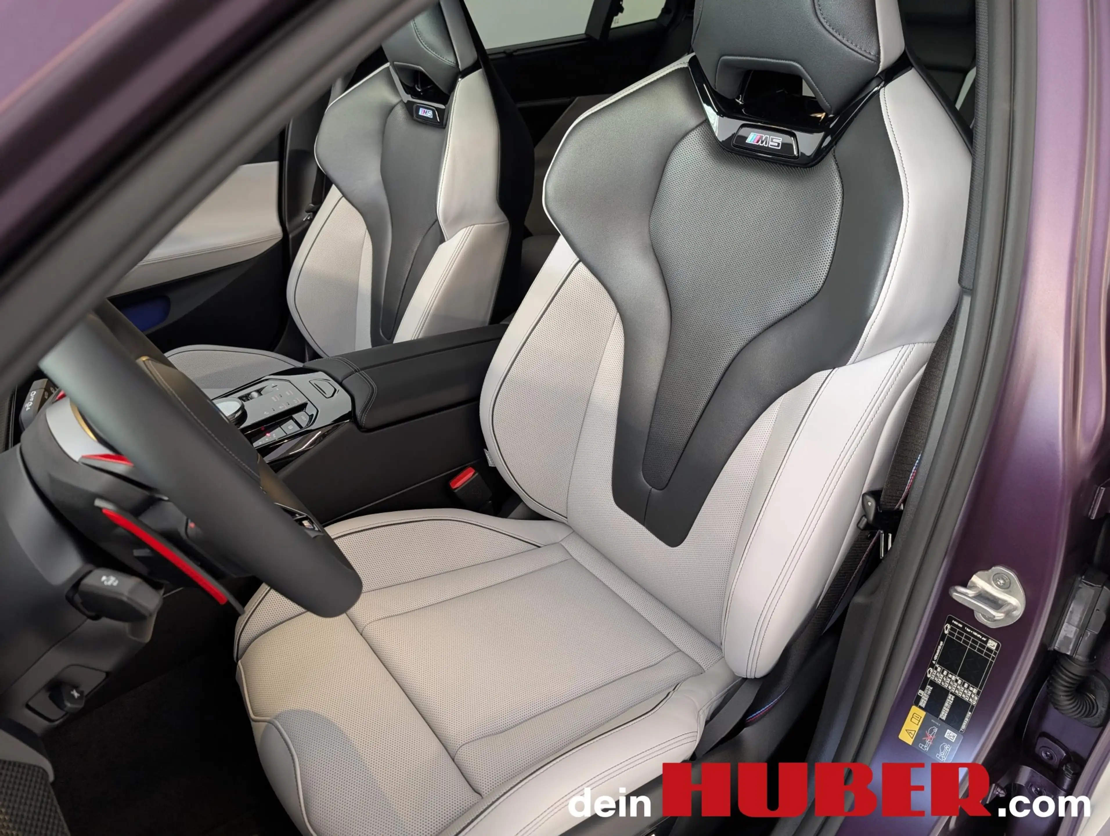 BMW M5 — photo 10