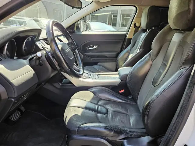 Land Rover Range Rover Evoque view 8