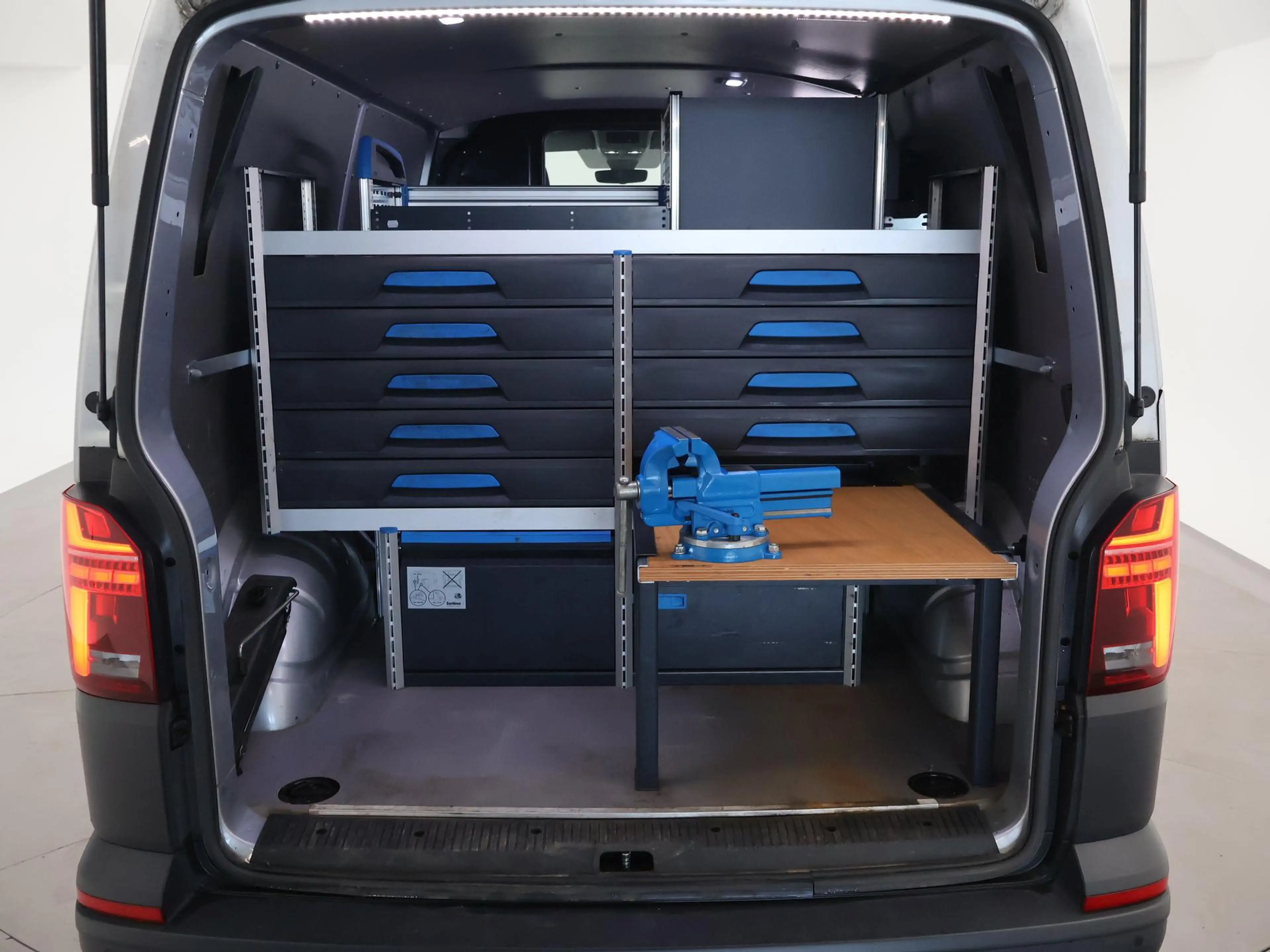Volkswagen T6.1 Transporter 2.0 TDI L2H1 150 PK DSG AUT. + WP INRICHTING | GLO — photo 13