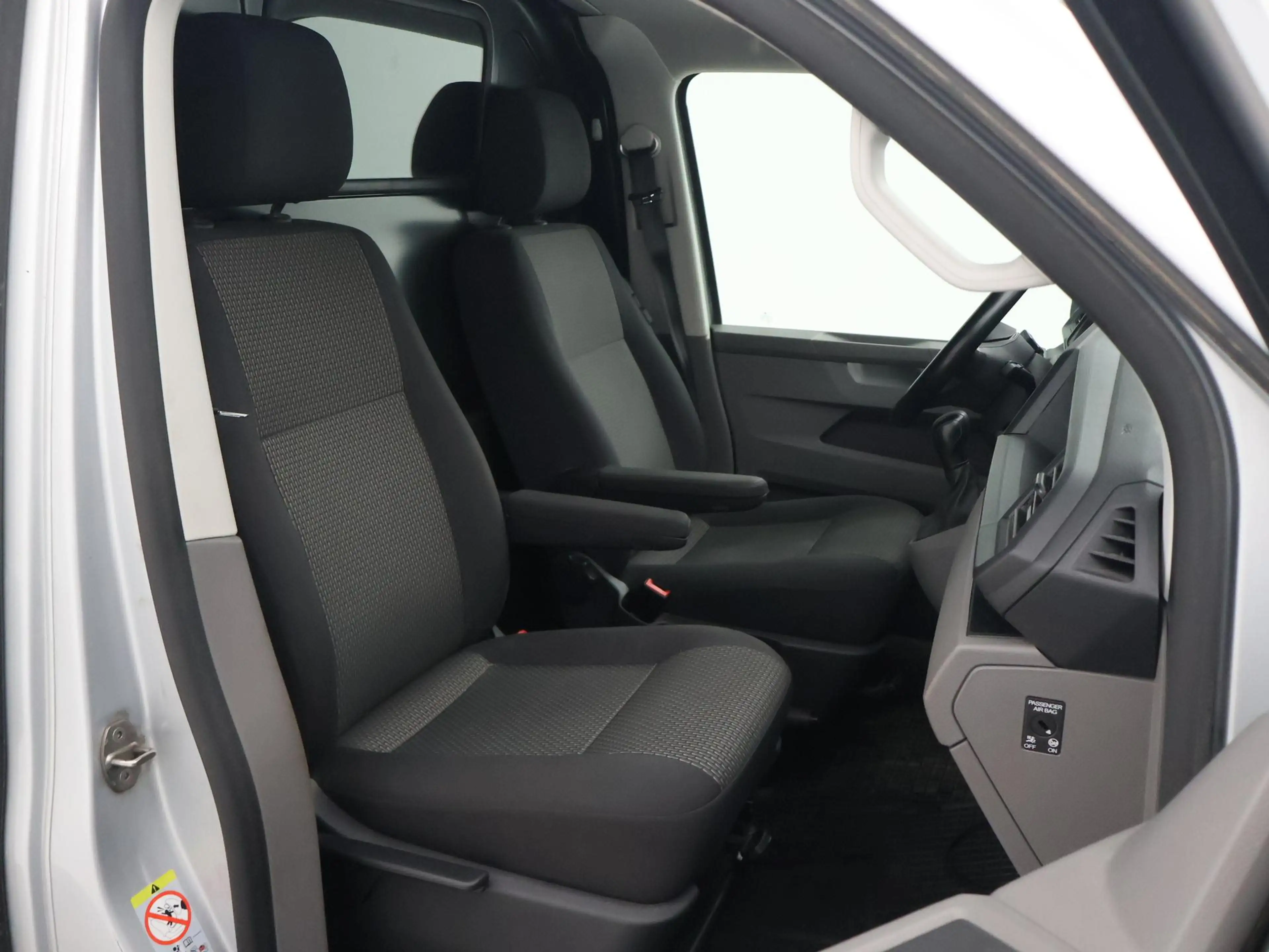 Volkswagen T6.1 Transporter 2.0 TDI L2H1 150 PK DSG AUT. + WP INRICHTING | GLO — photo 4