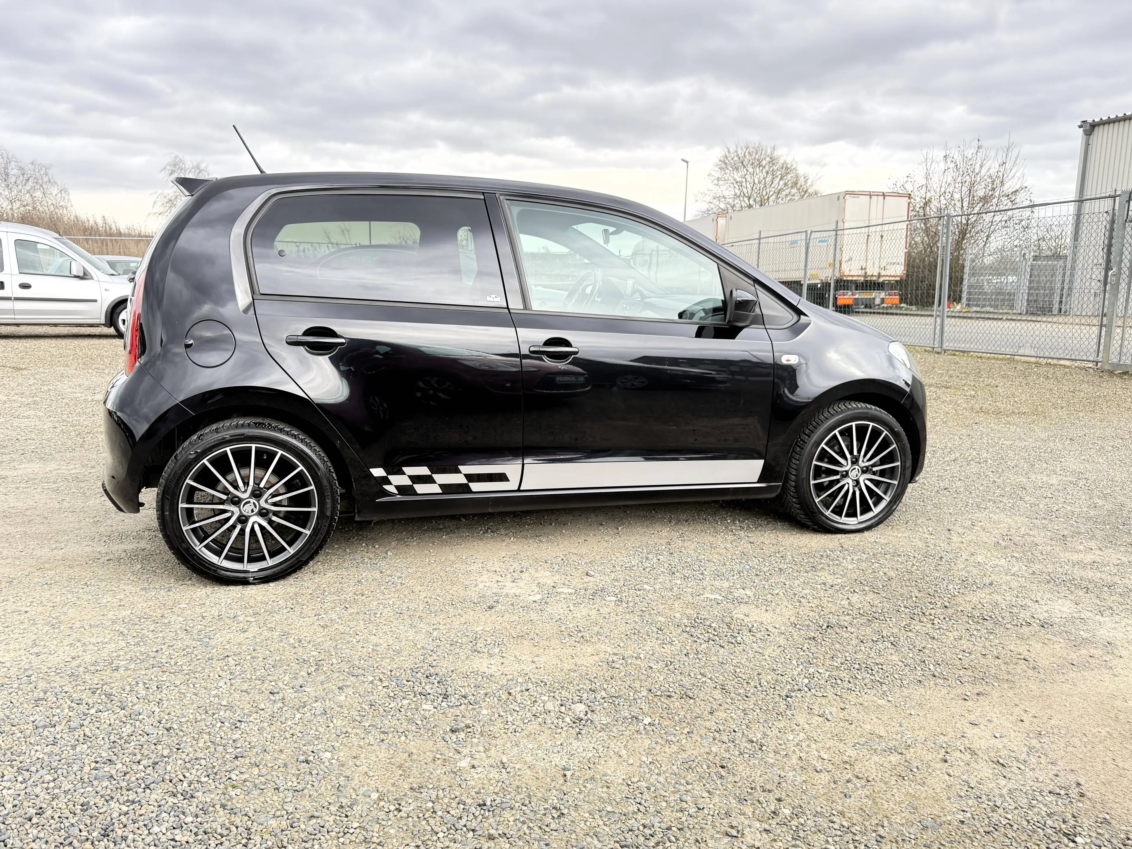 Skoda Citigo 1.0L *Monte Carlo* 52tKm *Klima*Navi.*TÜV NEU* — photo 6