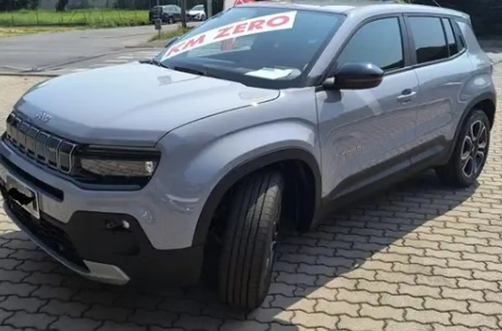 Jeep Avenger 1.2 MHEV Summit 101cv Automatica Nessun vincolo Grigio - 2