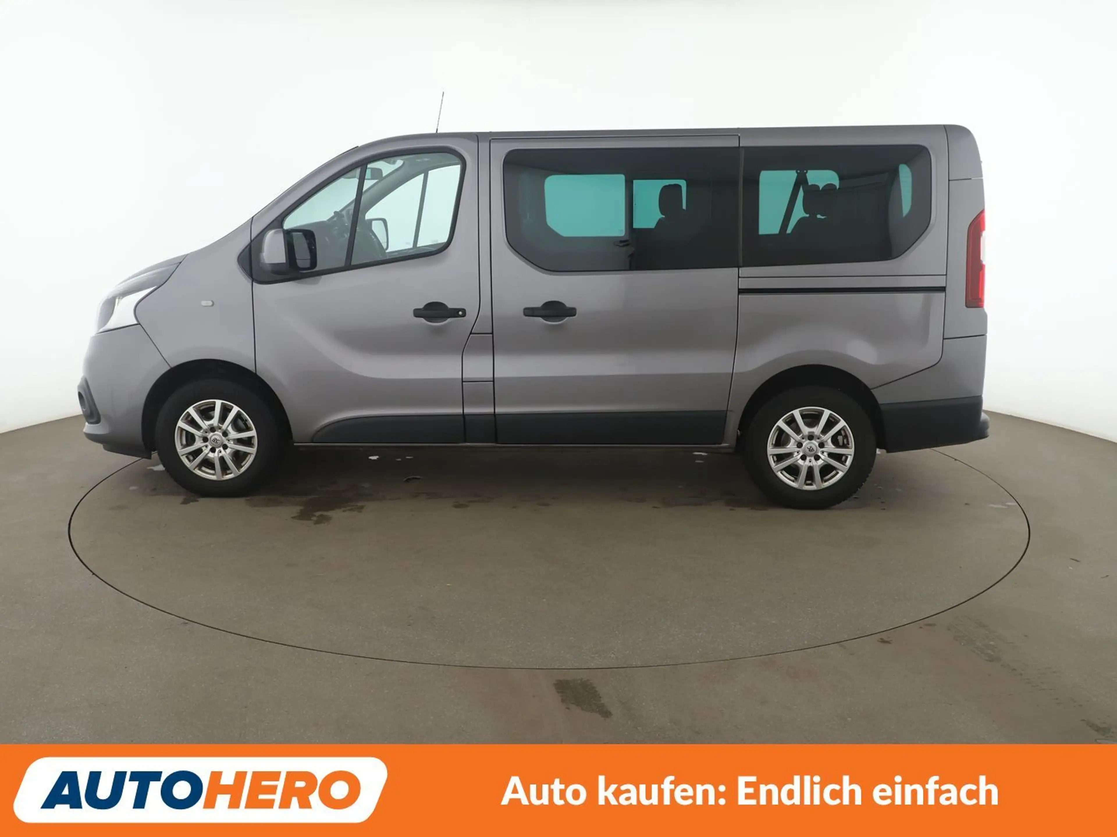 Nissan NV300 2.0 dCi L1H1 2,7t PREMIUM Aut.*NAVI*PDC*TEMPO* — photo 3