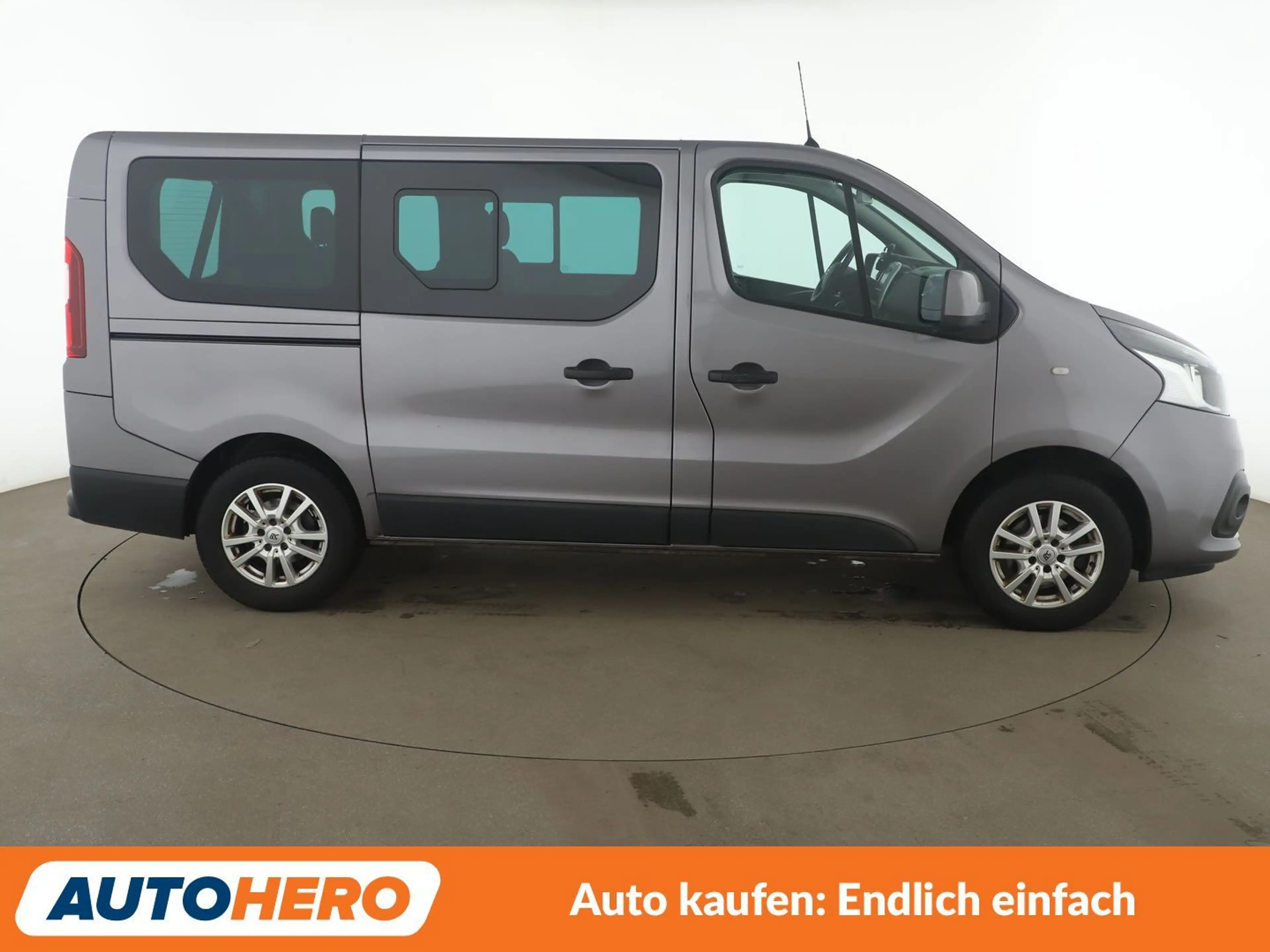 Nissan NV300 2.0 dCi L1H1 2,7t PREMIUM Aut.*NAVI*PDC*TEMPO* — photo 7