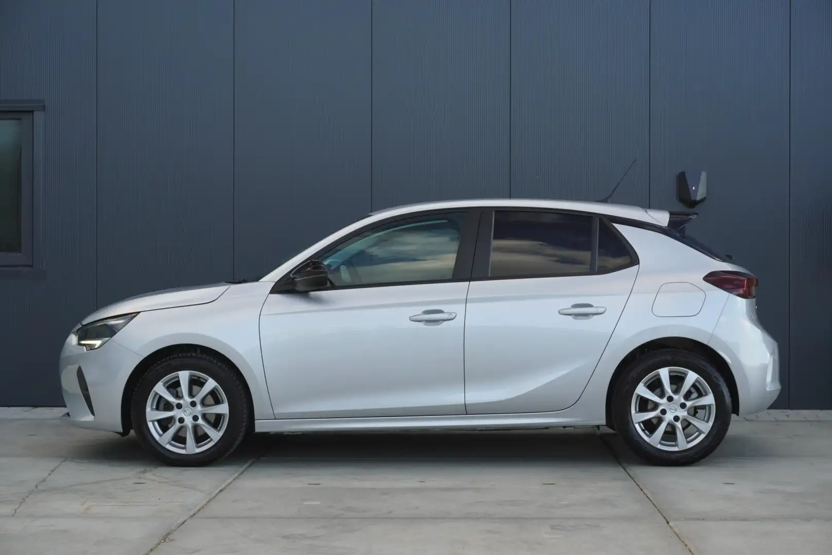 Opel Corsa 1.2 Edition 2022 Automaat Navigatie Carplay 5 Deur Gris - 2