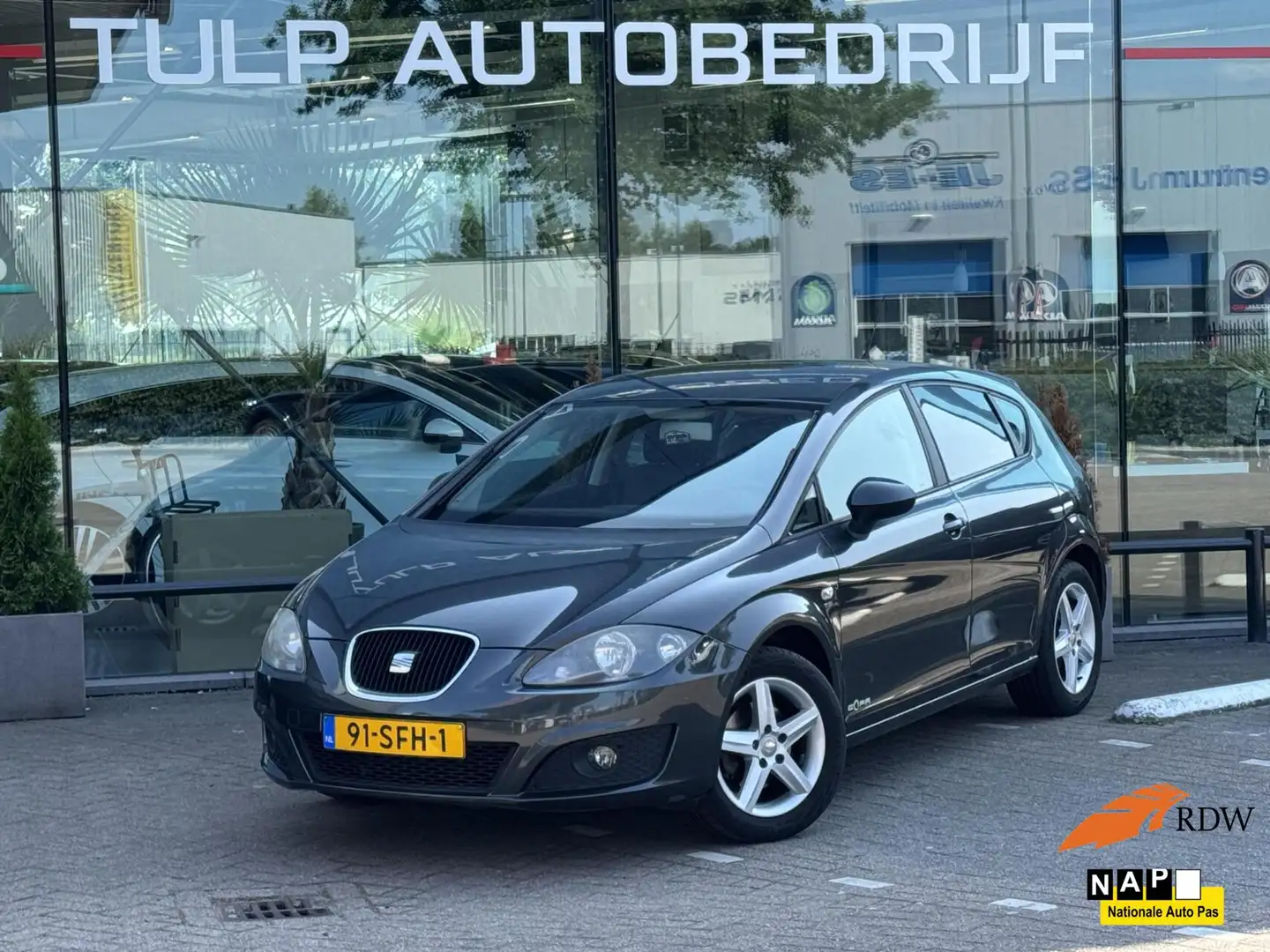 SEAT Leon 1.2 TSI Ecomotive COPA 1e eig Goed onderhoud NAP Grijs - 1
