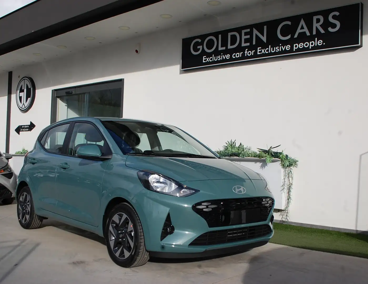 Hyundai i10 1.0 mpi Connectline 63cv Cambio Autom Uff Italy Verde - 1