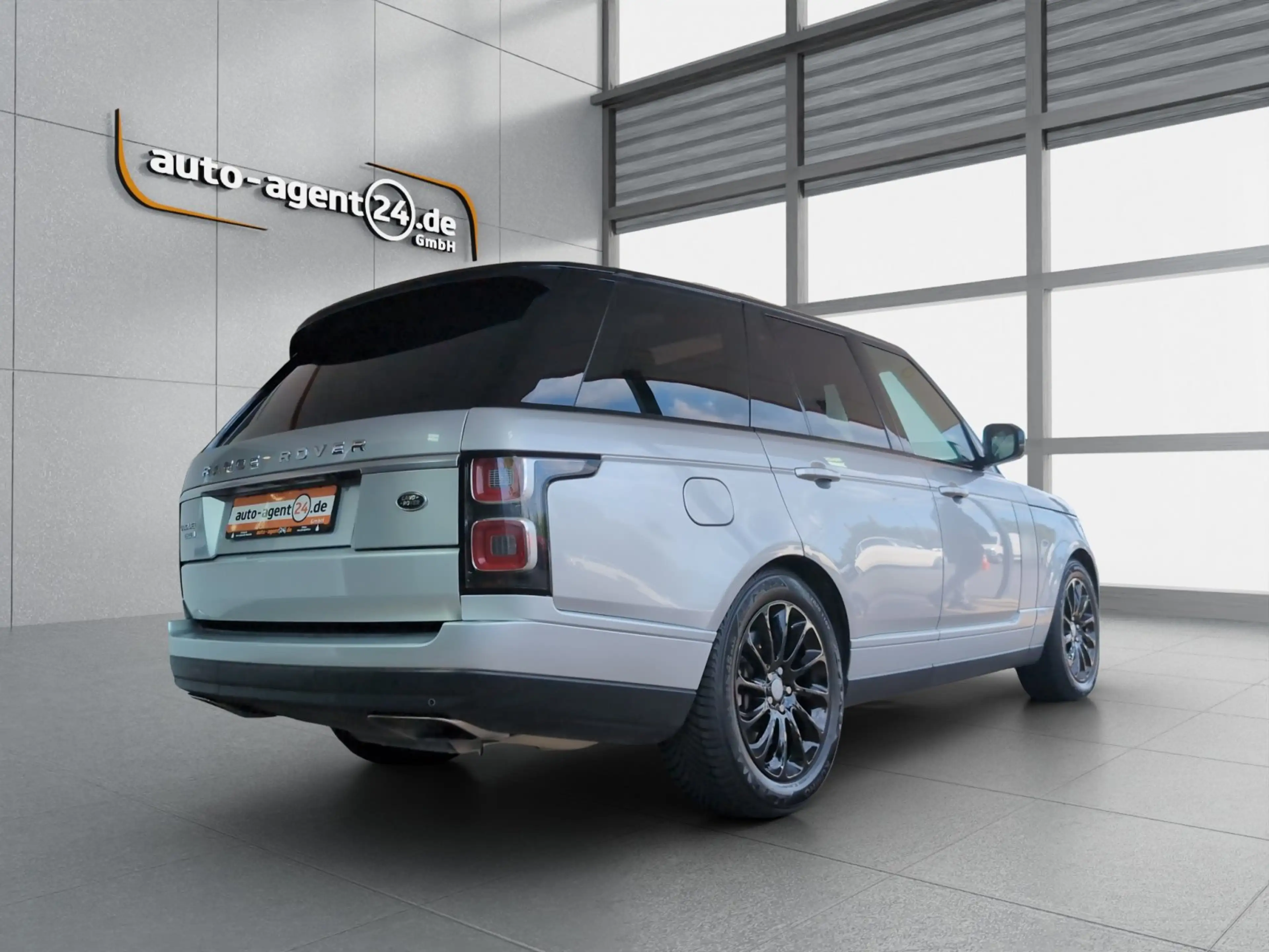 Land Rover Range Rover Vogue SDV8 /Matrix/Pano/360/Softcl. — photo 4