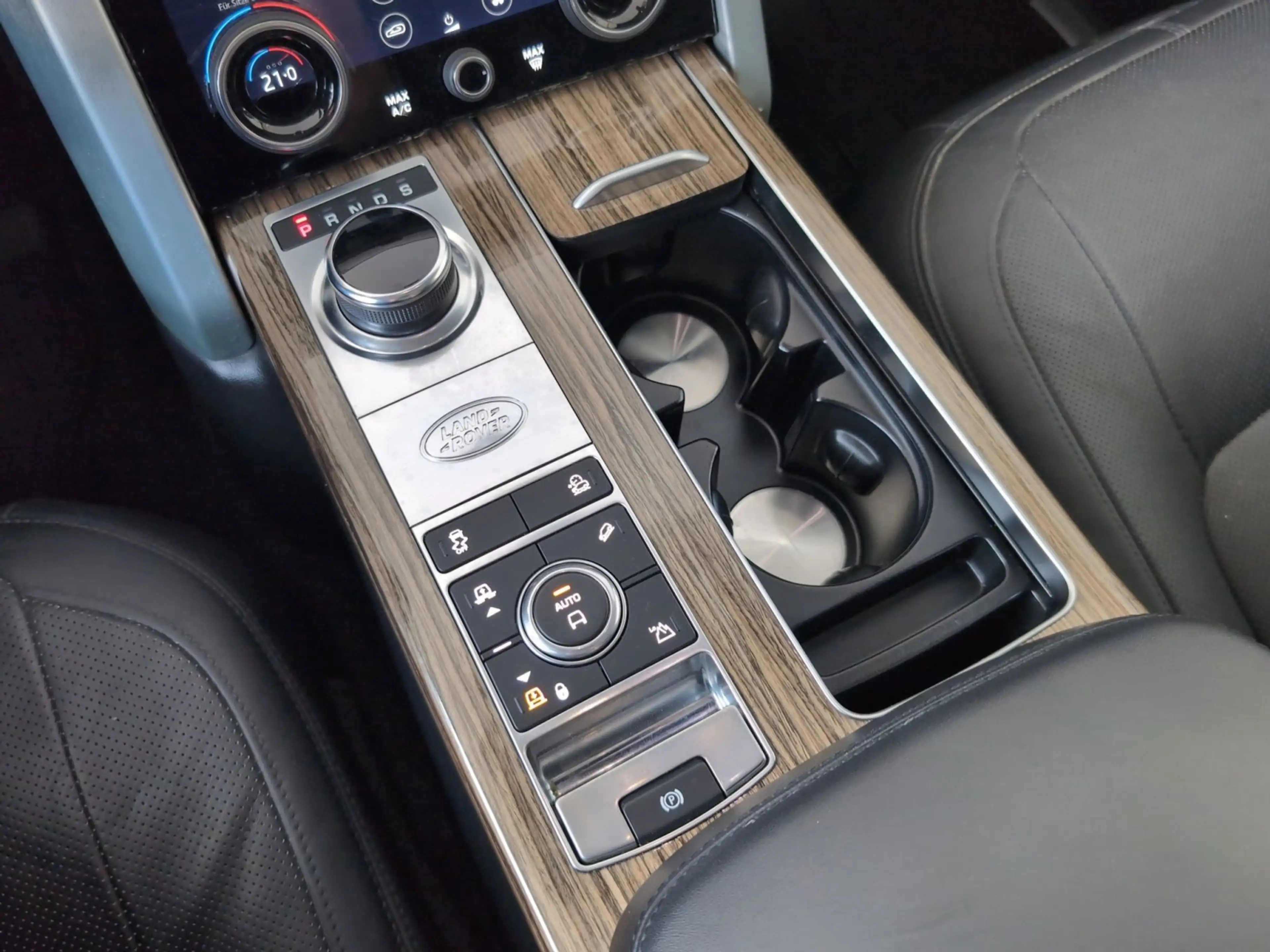 Land Rover Range Rover Vogue SDV8 /Matrix/Pano/360/Softcl. — photo 14
