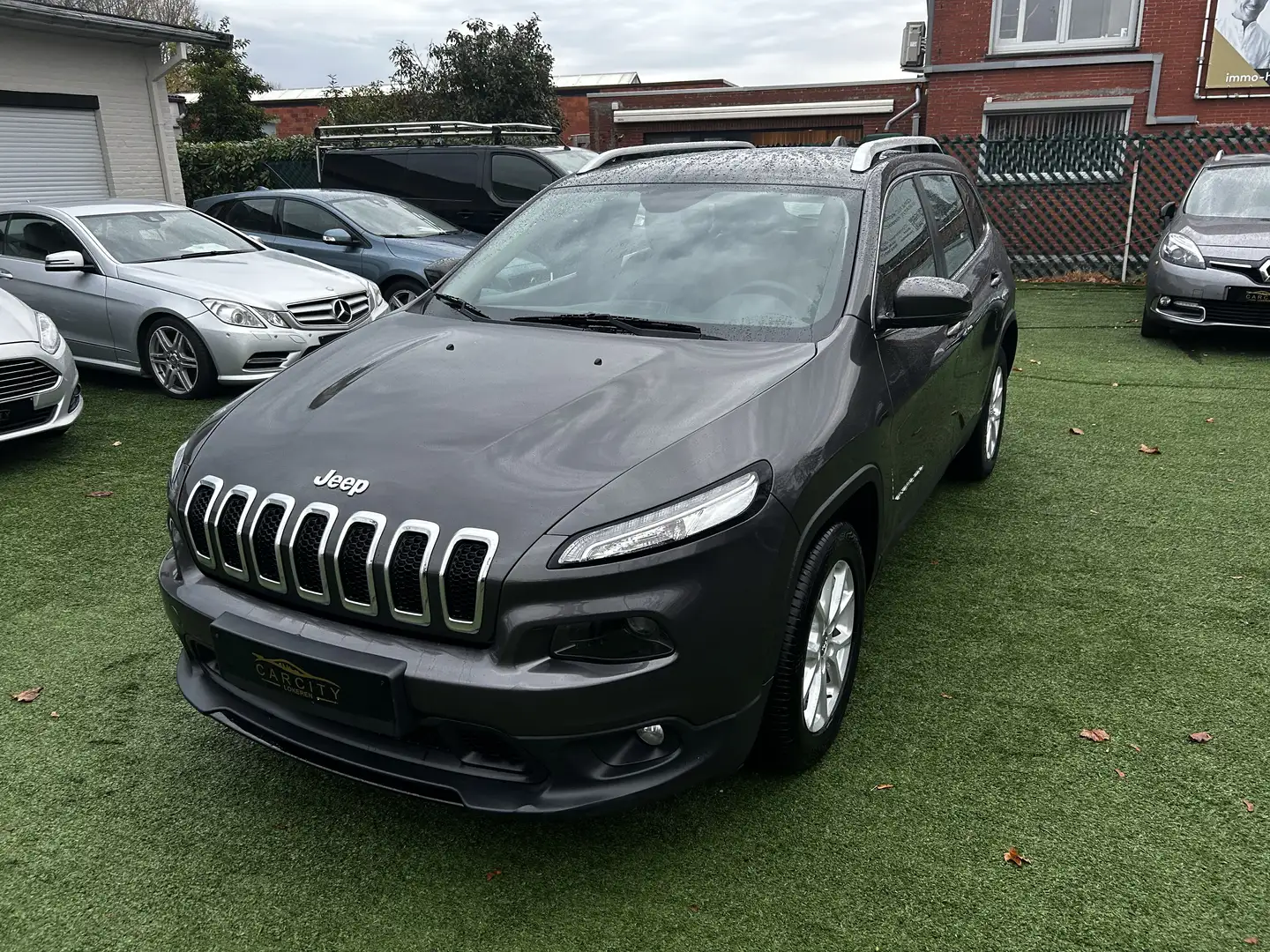 Jeep Cherokee Cherokee 2.0 Multijet Longitude°LEDER°GPS Gris - 1