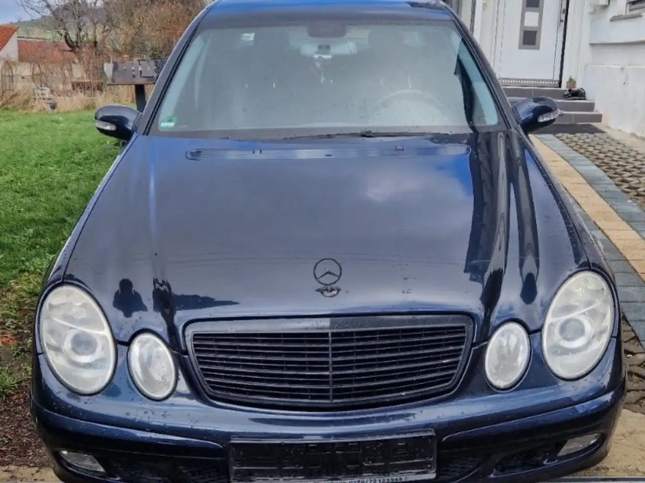 Mercedes-Benz E 240