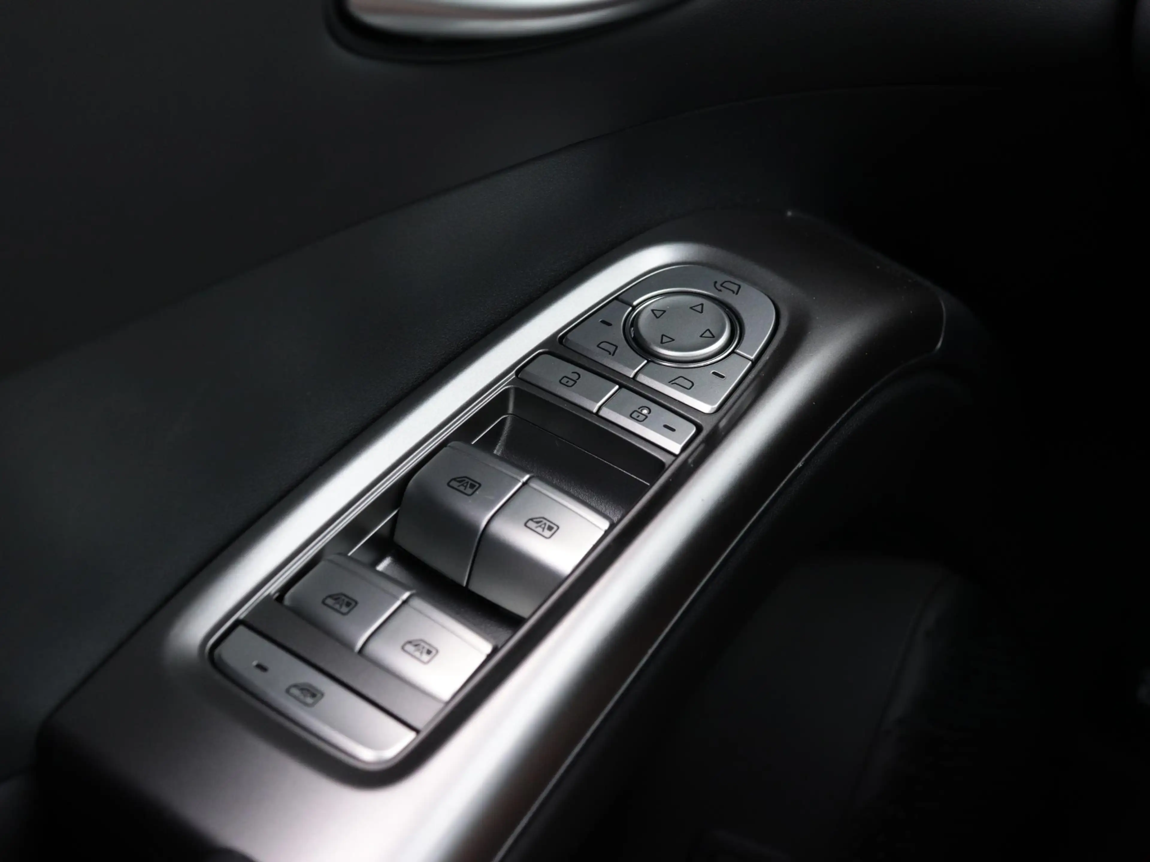 BYD Dolphin G 1.5L DM-i Comfort | 105km elektrisch | Panoramadak — photo 11