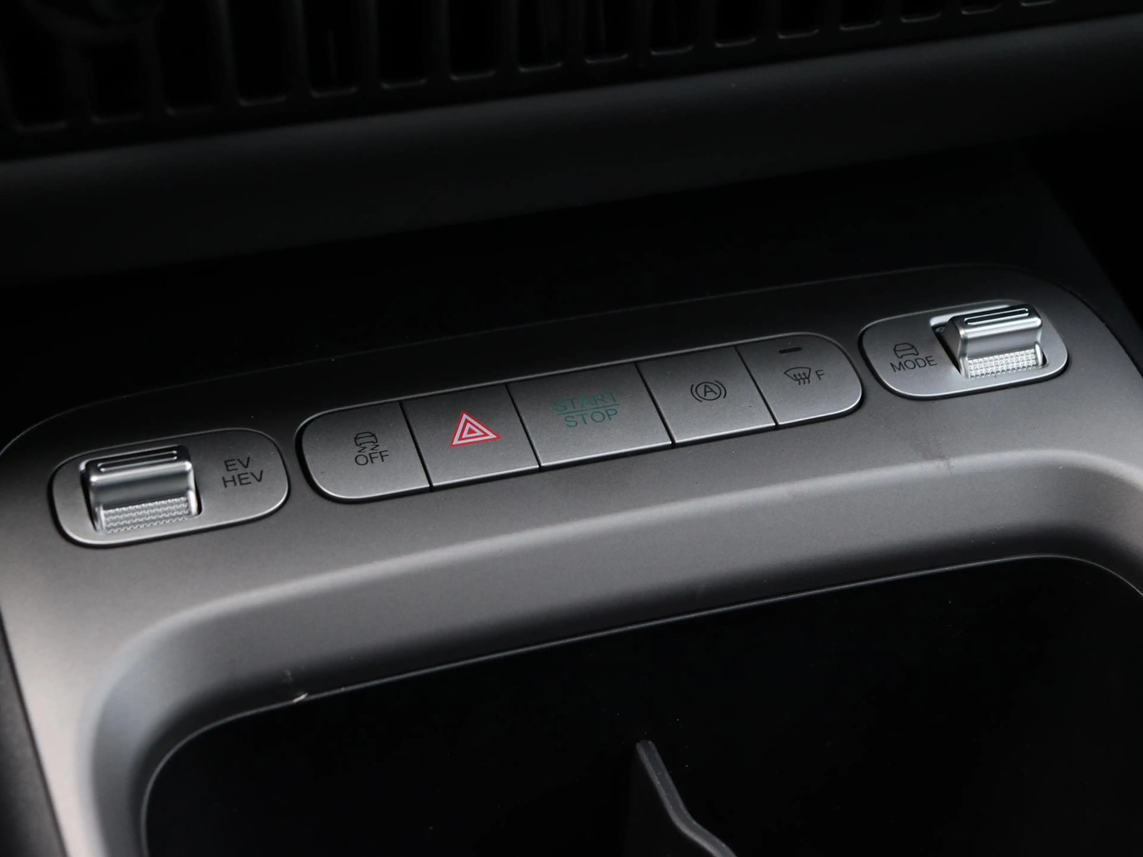 BYD Dolphin G 1.5L DM-i Comfort | 105km elektrisch | Panoramadak — photo 14