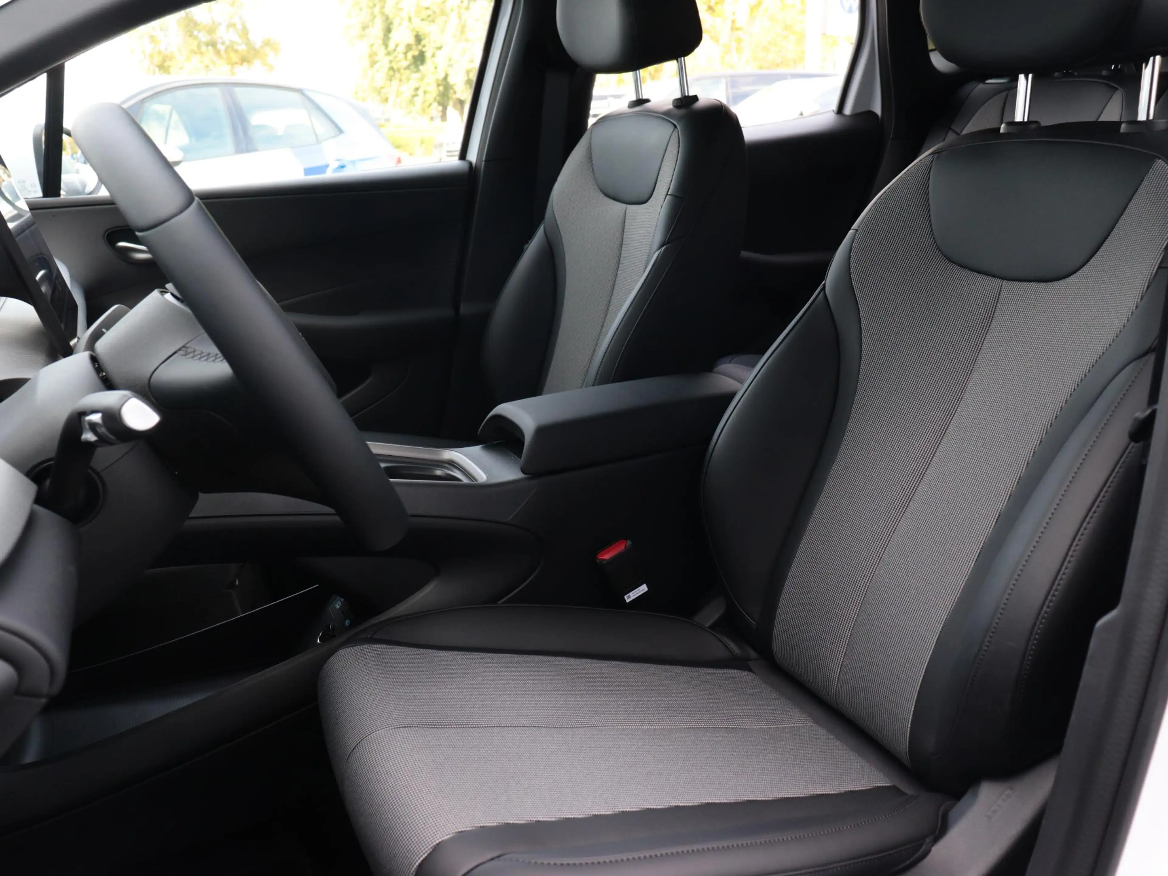 BYD Dolphin G 1.5L DM-i Comfort | 105km elektrisch | Panoramadak — photo 6