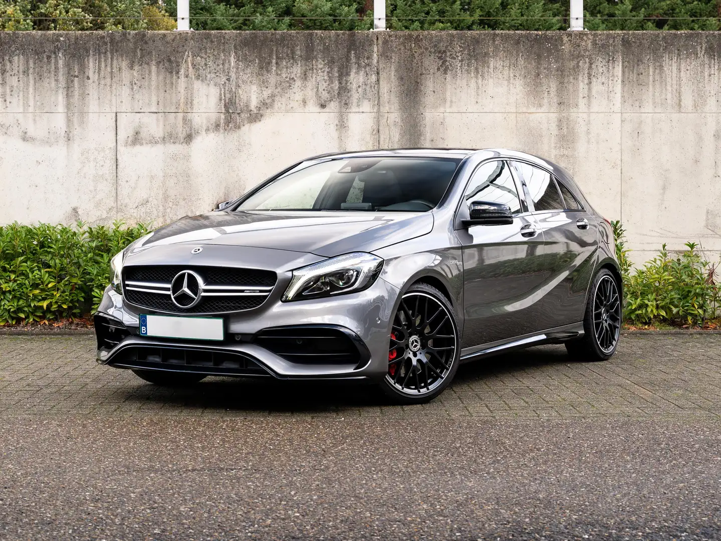 Mercedes-Benz A 45 AMG Mercedes-Benz A45 AMG Performance exhaust/Pano Gris - 1