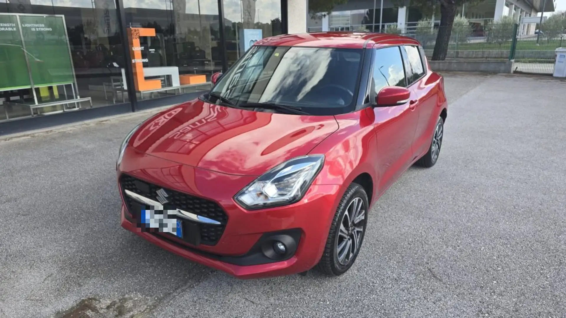 Suzuki Swift 1.2 Hybrid 4WD AllGrip Top Rosso - 2