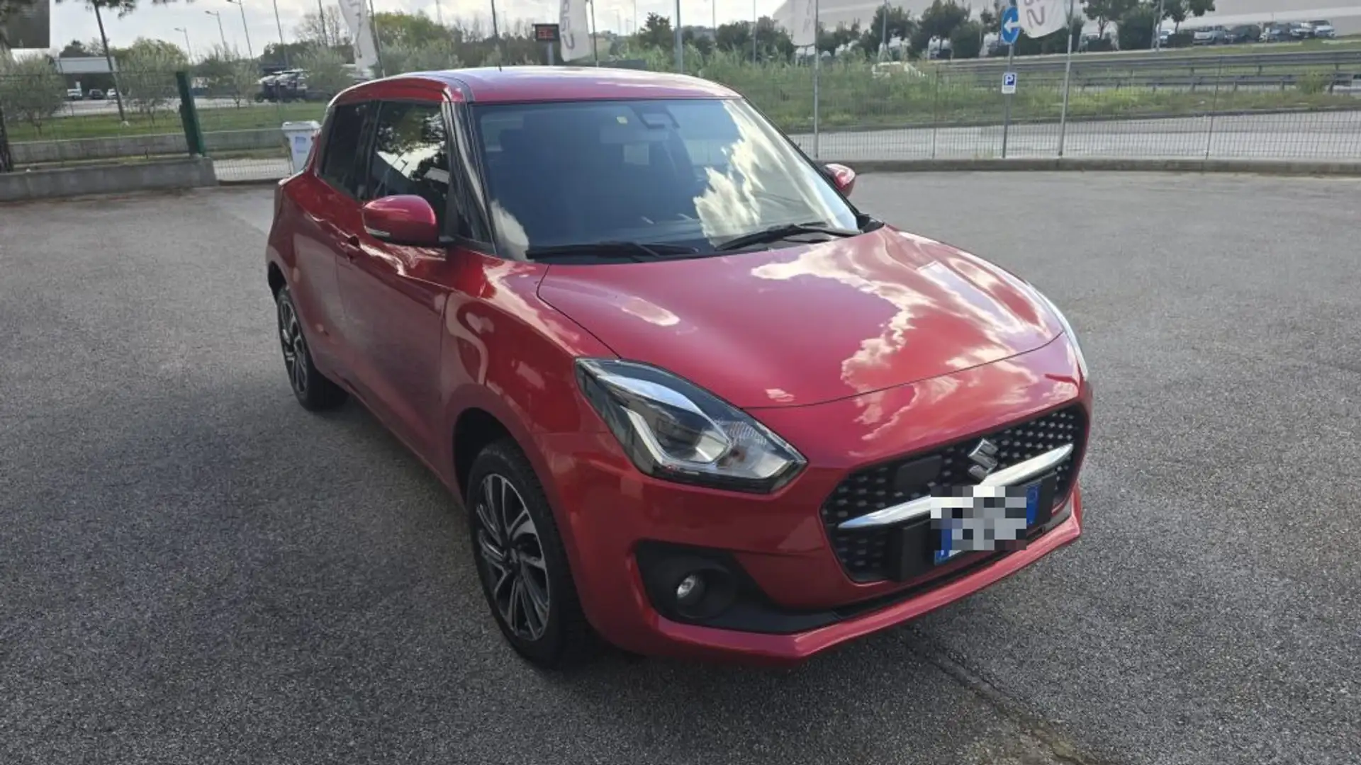 Suzuki Swift 1.2 Hybrid 4WD AllGrip Top Rosso - 1