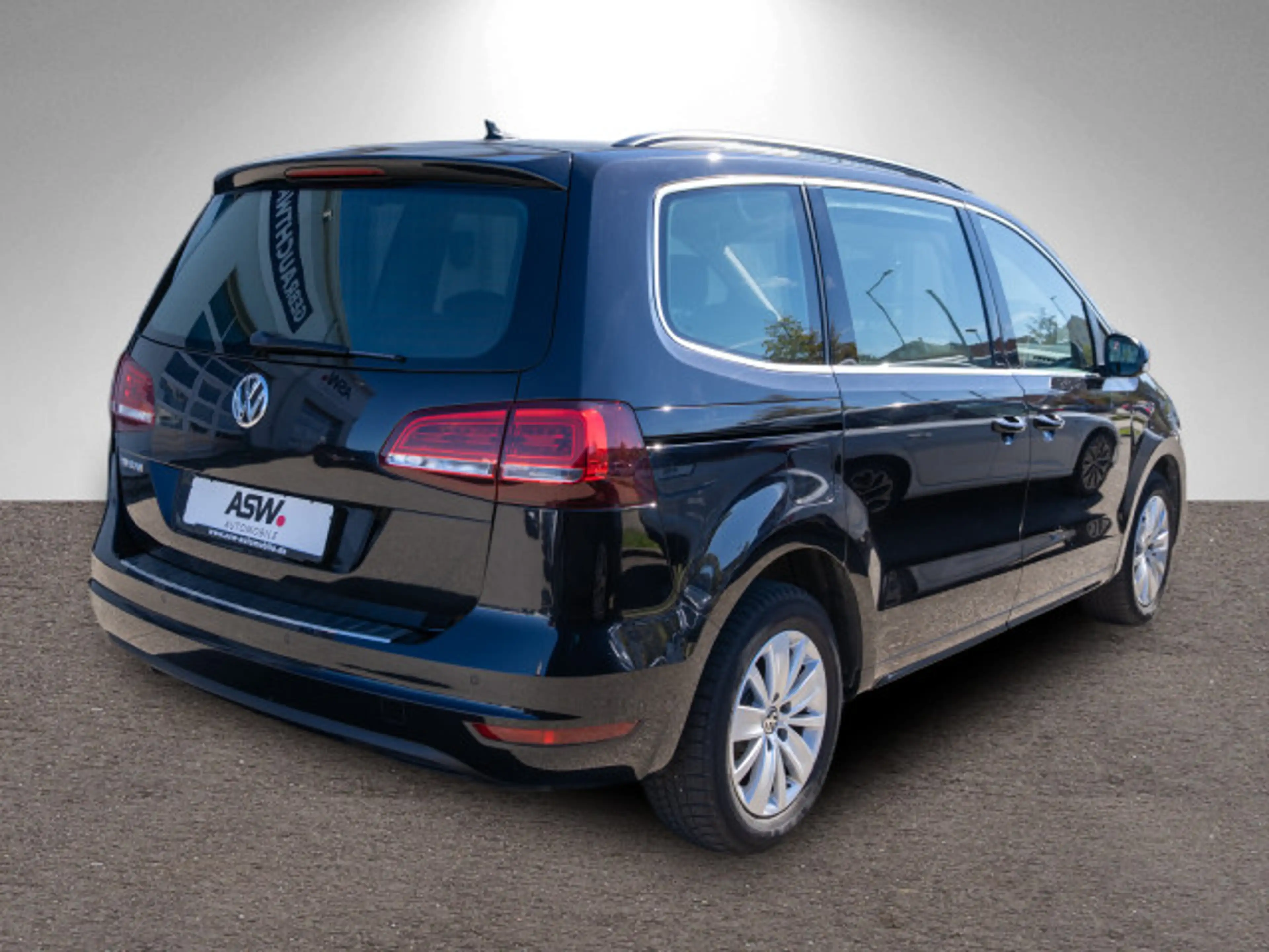 Volkswagen Sharan Comfortline 1.4 TSI DSG Navi PDC AHK 7-S — photo 3