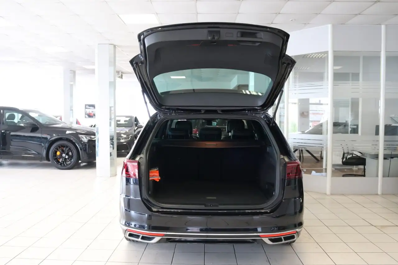 2022 Volkswagen Passat Variant Passat 4M R-Line DCC STHZ 360 Matrix Pano Leder, photograph 7