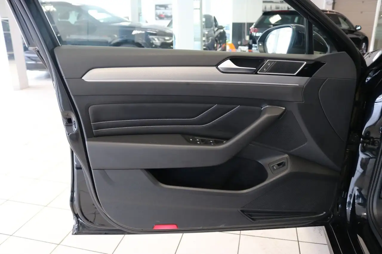 2022 Volkswagen Passat Variant Passat 4M R-Line DCC STHZ 360 Matrix Pano Leder, photograph 12