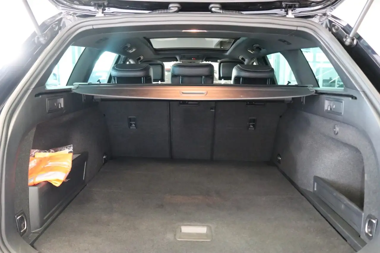 2022 Volkswagen Passat Variant Passat 4M R-Line DCC STHZ 360 Matrix Pano Leder, photograph 10