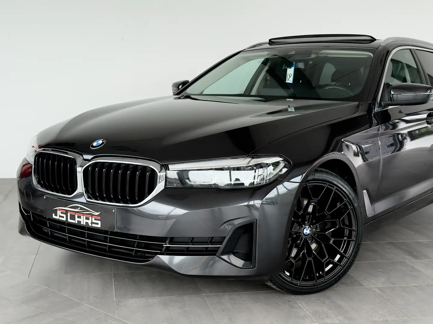 BMW 518 dA Touring-1ERPRO-COCKPIT-T.O-CUIR-CAMERA-PDC-TVA Grijs - 2