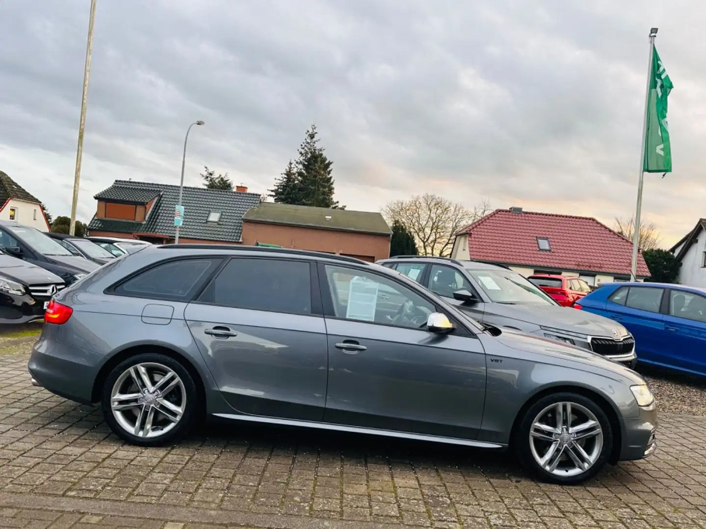 Audi S4 Avant 3.0 TFSI quattro *LEDER*ALLRAD*SHZ* Gris - 1