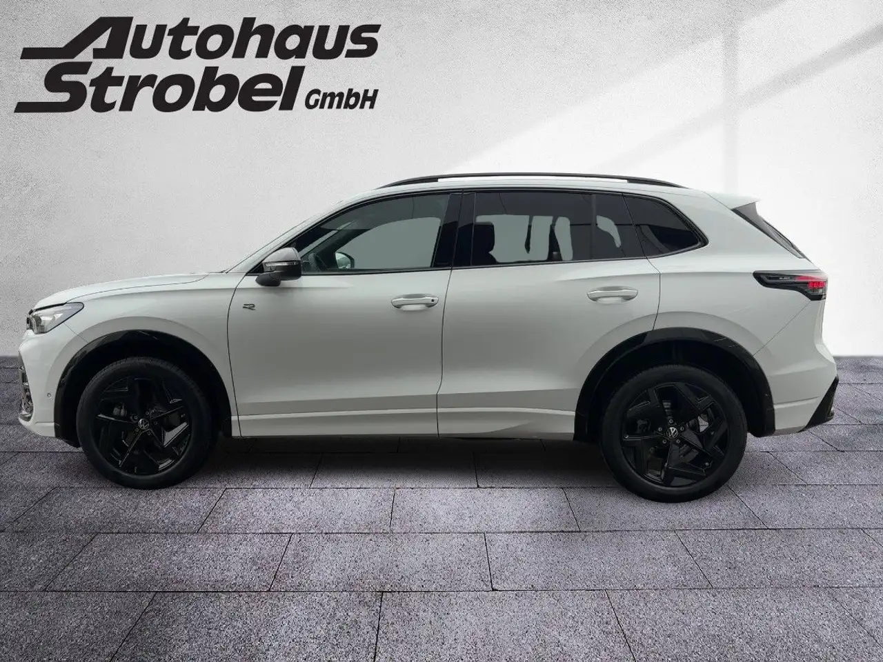Volkswagen Tiguan 2.0 TDI DSG "BLACK STYLE" R-Line ACC Navi 4