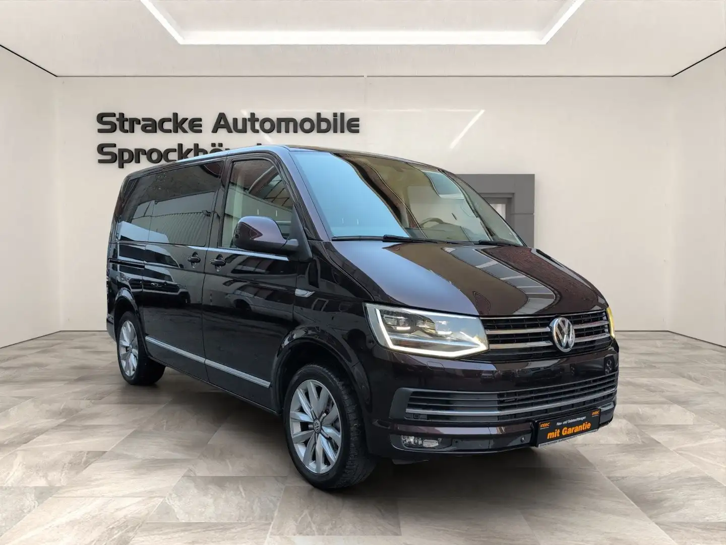 Volkswagen T6 Multivan Comfortline*Automatik*AHK*Leder*LED Fekete - 1