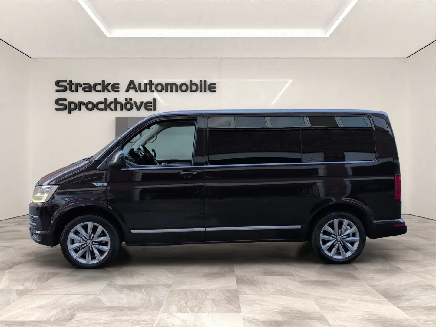 Volkswagen T6 Multivan Comfortline*Automatik*AHK*Leder*LED Fekete - 2