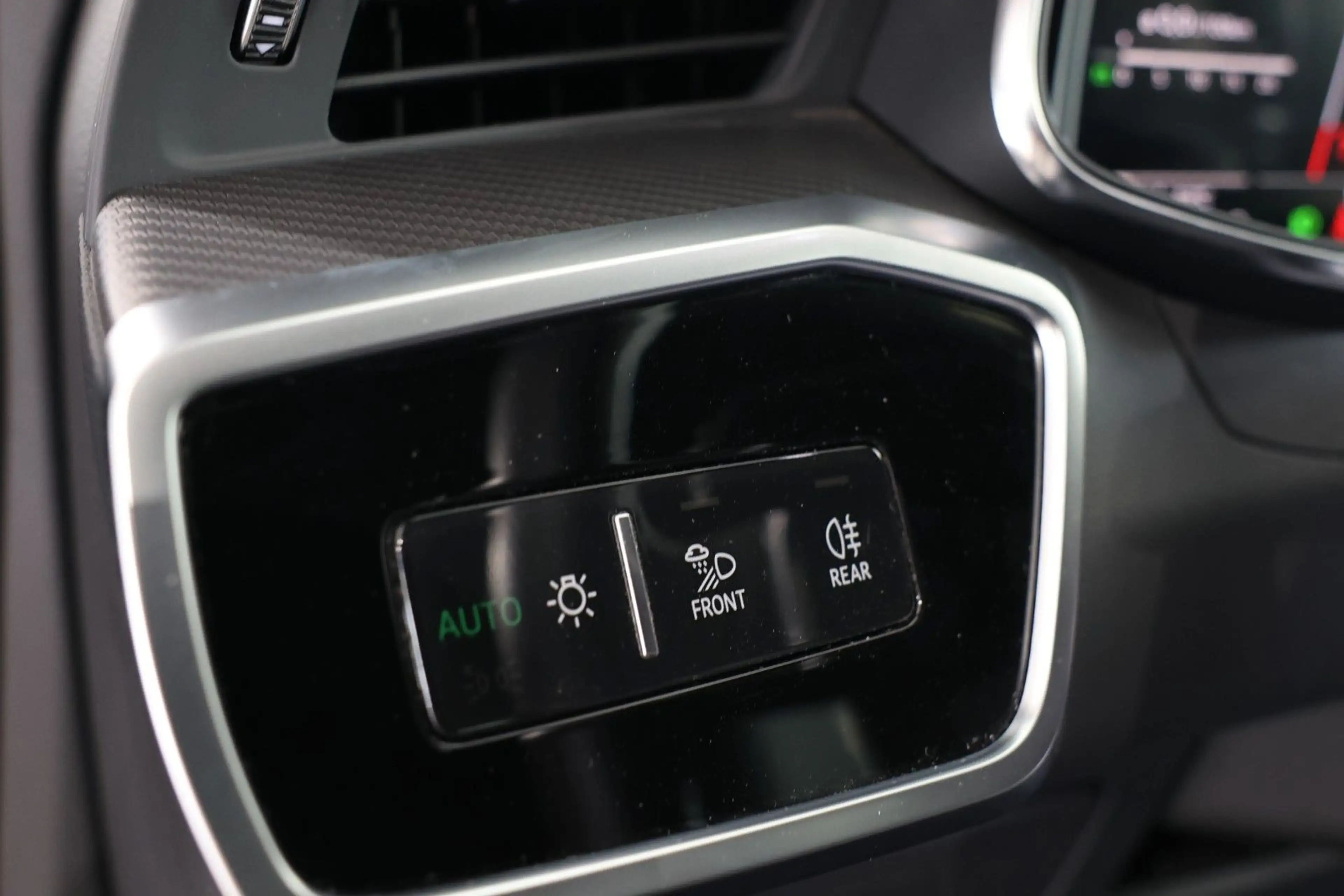 Audi RS6 Avant 4.0 TFSI quattro HUD*360*MatrixLED*ACC — photo 14