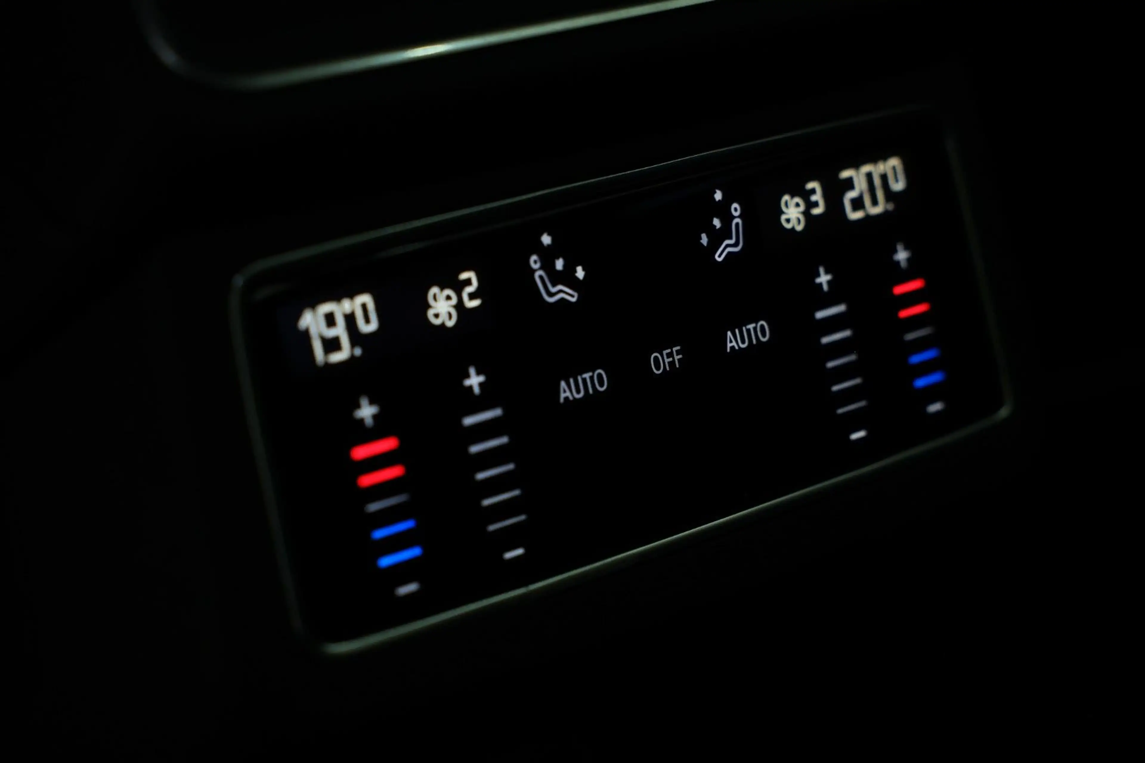 Audi RS6 Avant 4.0 TFSI quattro HUD*360*MatrixLED*ACC — photo 39