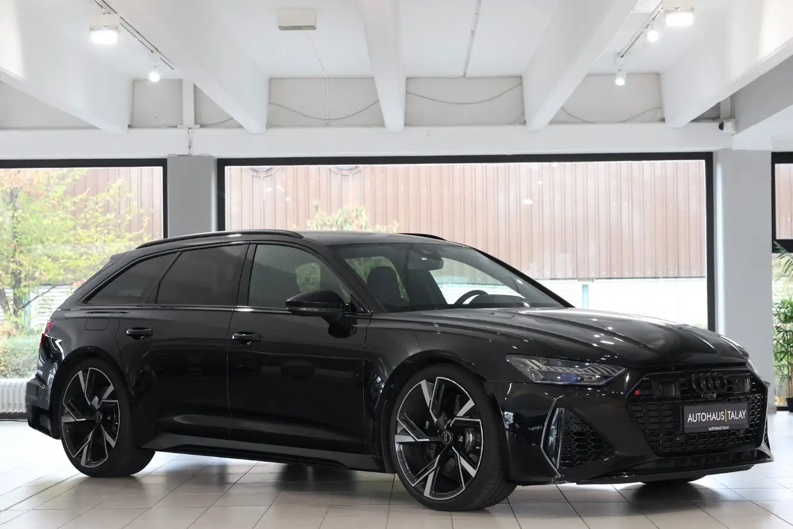Audi RS6 Avant 4.0 TFSI quattro HUD*360*MatrixLED*ACC Schwarz - 1