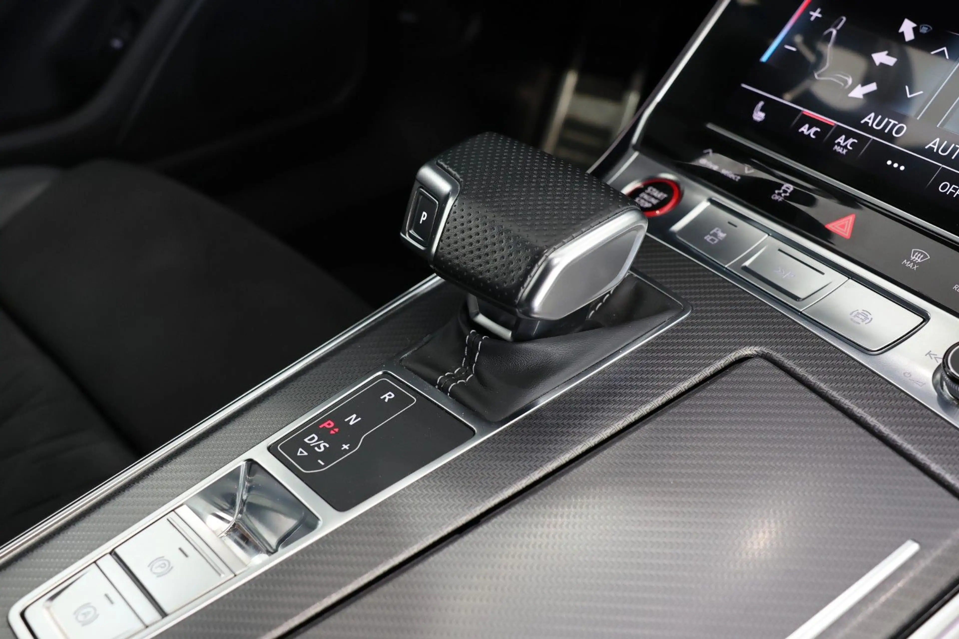 Audi RS6 Avant 4.0 TFSI quattro HUD*360*MatrixLED*ACC — photo 34