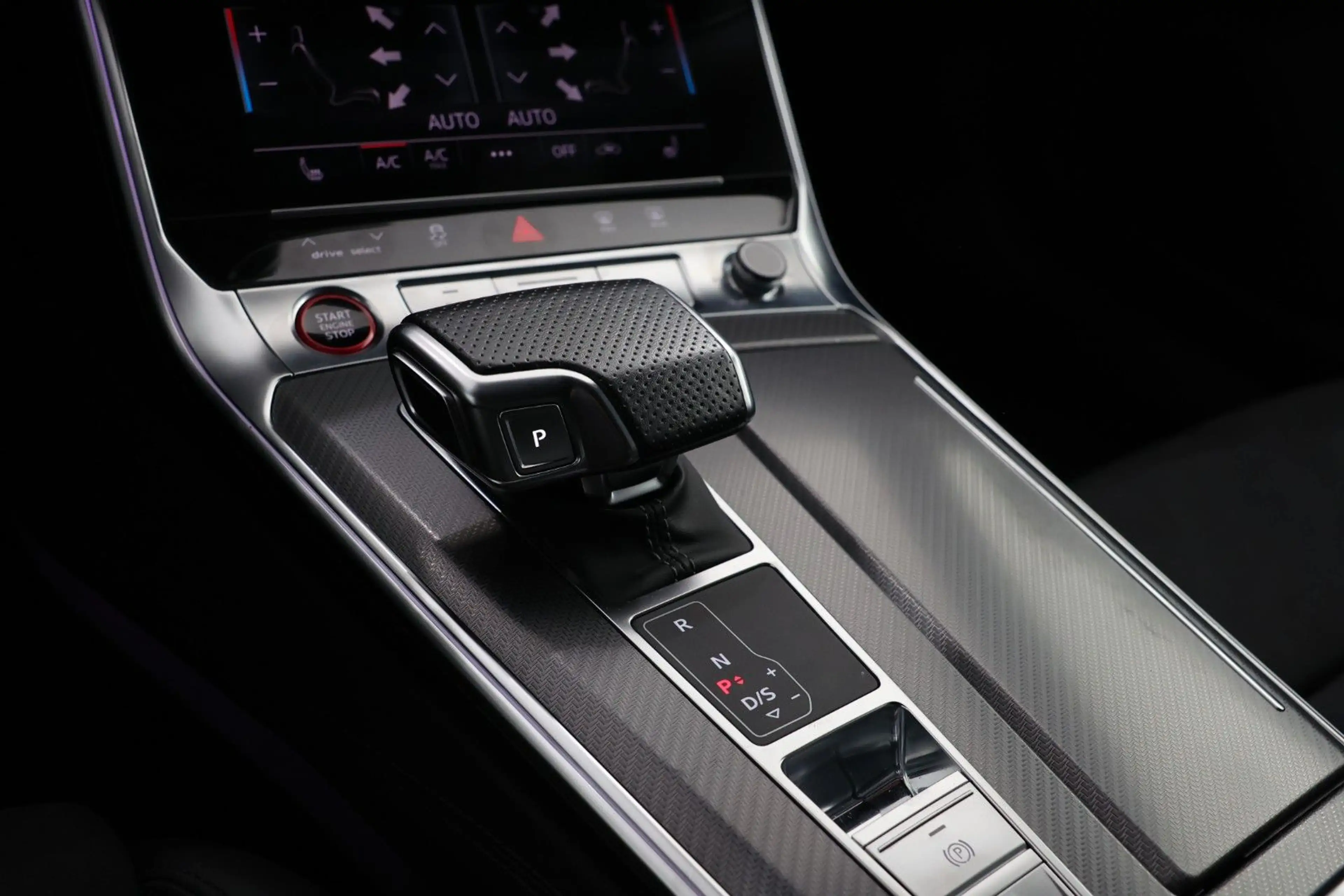 Audi RS6 Avant 4.0 TFSI quattro HUD*360*MatrixLED*ACC — photo 27