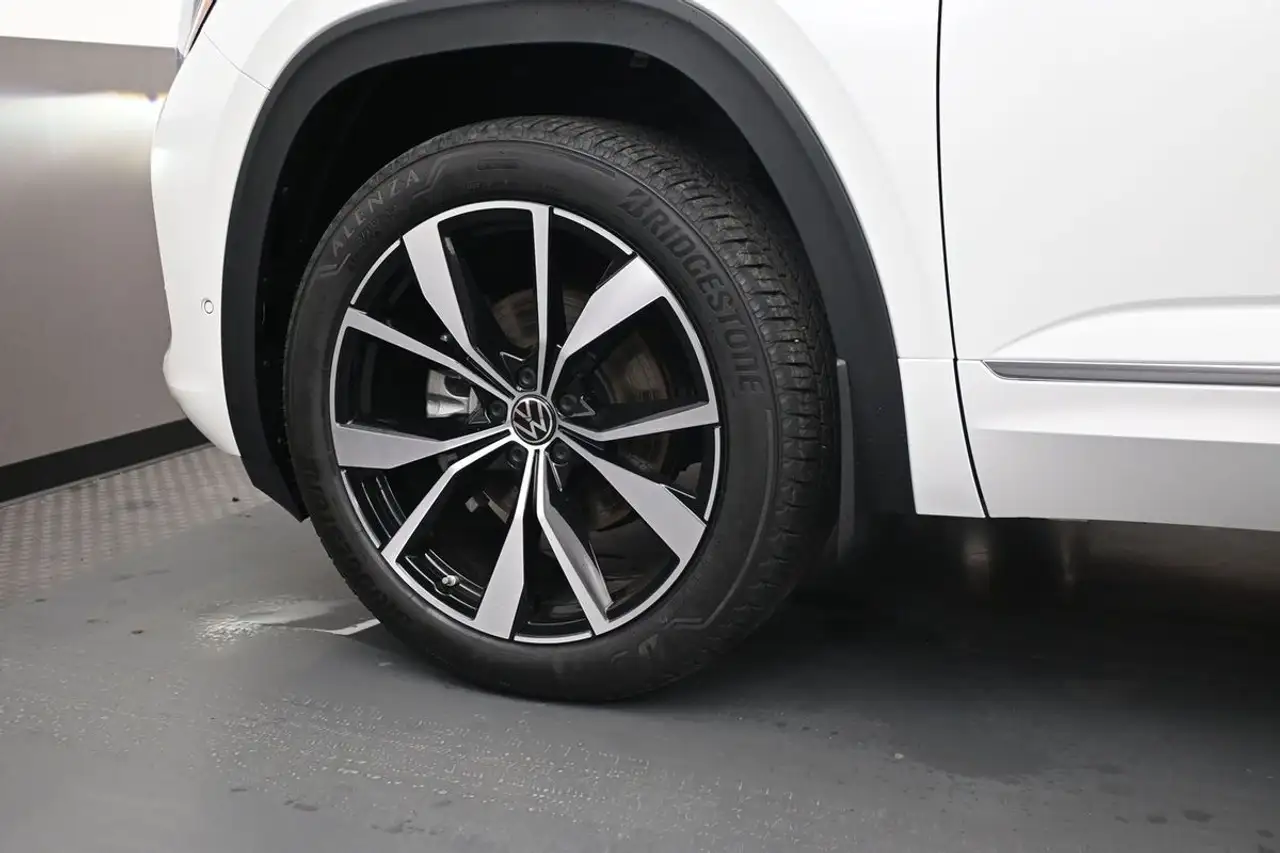 Volkswagen Atlas photo Volkswagen Atlas