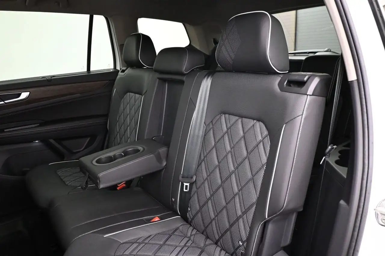 Volkswagen Atlas photo Volkswagen Atlas